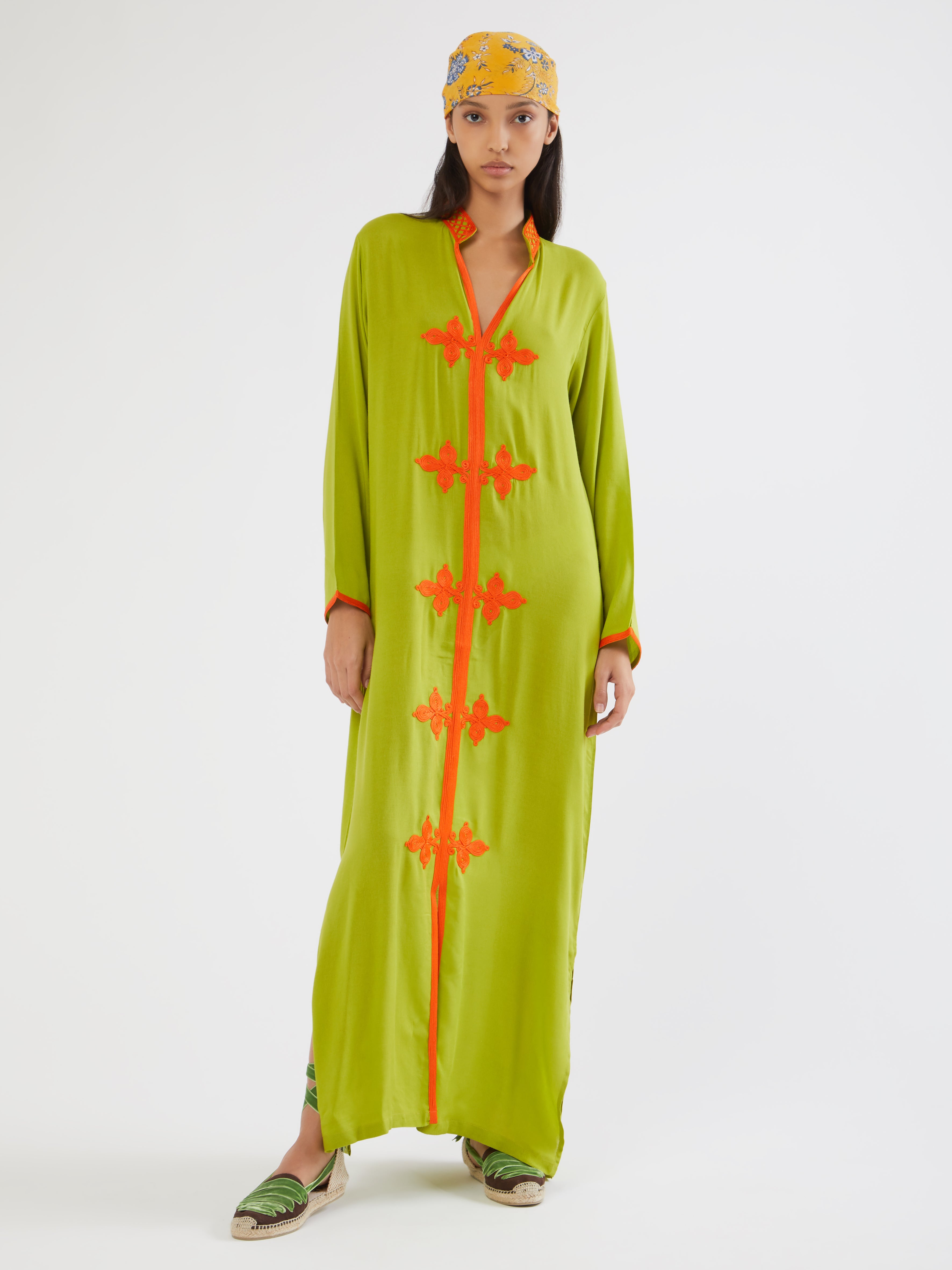 Ethical fashion, craftsmanship, sustainable fashion, traditional fashion, ethnic fashion, moda etica, moda sostenibile, tecniche artigianali, moda tradizionale, moda etnica, fatto a mano, handmade, kaftano, kaftan, beachwear, moda di spiaggia, summer wear, bohemian style, boho styile, stile bohemio, stile boho, resort wear, morocco, moda marochina, moroccan fashion, moroccan style, hand embroidery, ricamato a mano, ricamo, ricamo marocchino, moroccan embroidery, colorful kaftan, cotton kaftan, beach style.