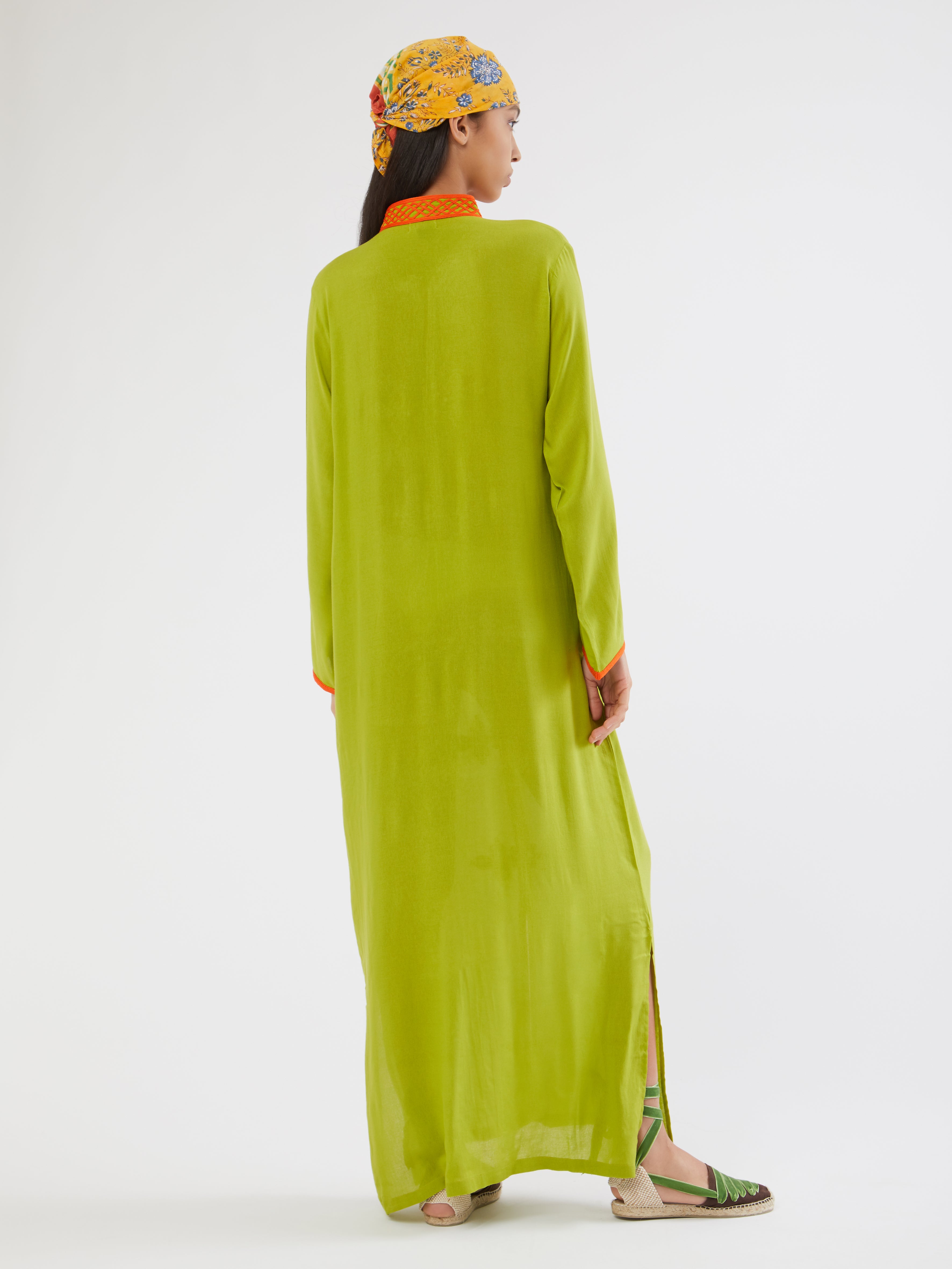 Ethical fashion, craftsmanship, sustainable fashion, traditional fashion, ethnic fashion, moda etica, moda sostenibile, tecniche artigianali, moda tradizionale, moda etnica, fatto a mano, handmade, kaftano, kaftan, beachwear, moda di spiaggia, summer wear, bohemian style, boho styile, stile bohemio, stile boho, resort wear, morocco, moda marochina, moroccan fashion, moroccan style, hand embroidery, ricamato a mano, ricamo, ricamo marocchino, moroccan embroidery, colorful kaftan, cotton kaftan, beach style.