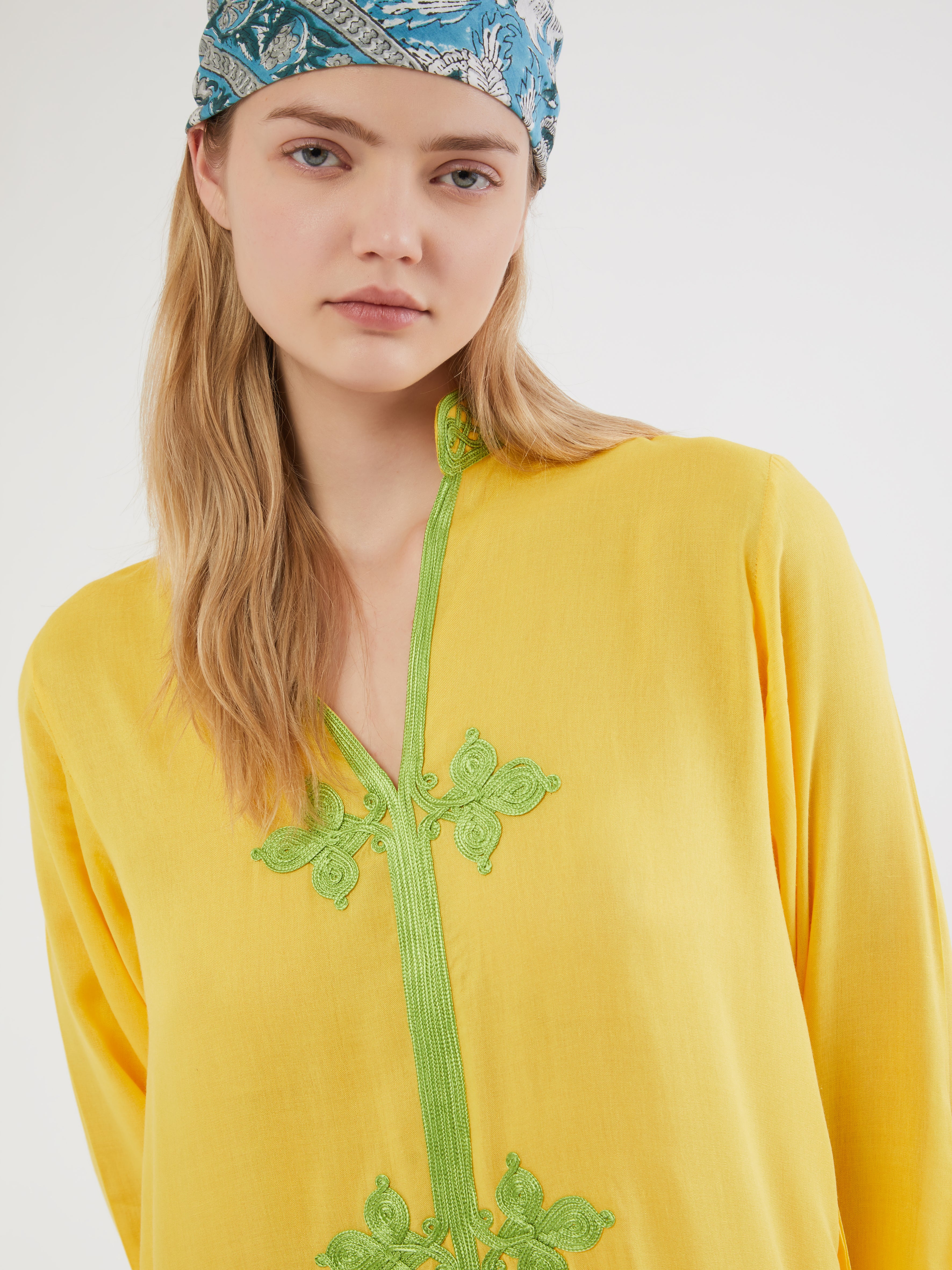 Ethical fashion, craftsmanship, sustainable fashion, traditional fashion, ethnic fashion, moda etica, moda sostenibile, tecniche artigianali, moda tradizionale, moda etnica, fatto a mano, handmade, kaftano, kaftan, beachwear, moda di spiaggia, summer wear, bohemian style, boho styile, stile bohemio, stile boho, resort wear, morocco, moda marochina, moroccan fashion, moroccan style, hand embroidery, ricamato a mano, ricamo, ricamo marocchino, moroccan embroidery, colorful kaftan, cotton kaftan, beach style.