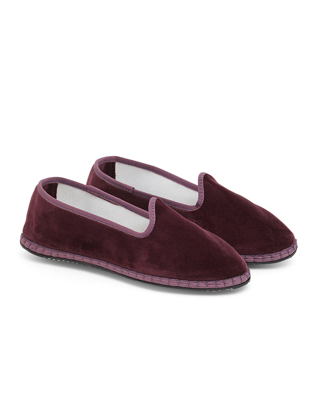 Friulane, furlane, scarpet, velvet shoes, velvet slippers, handmade in Italy, velvet, ETHICAL FASHION, CRAFTSMANSHIP, SUSTAINABLE FASHION, TRADITIONAL FASHION, ETHNIC FASHION, BOHEMIAN FASHION, TRADITONAL ACCESSORIES, HANDMADE SHOES, HANDMADE ACCESSORIES, scarpe di velluto, velluto, fatto a mano in italia, MODA ETICA,  MODA SOSTENIBILE, MODA TRADIZIONALE, MODA ETNICA, VESTITI BOHEMIAN, accessori tradizionali, scarpe fatto a mano, accessori fatti a mano, scarpe tradizionali