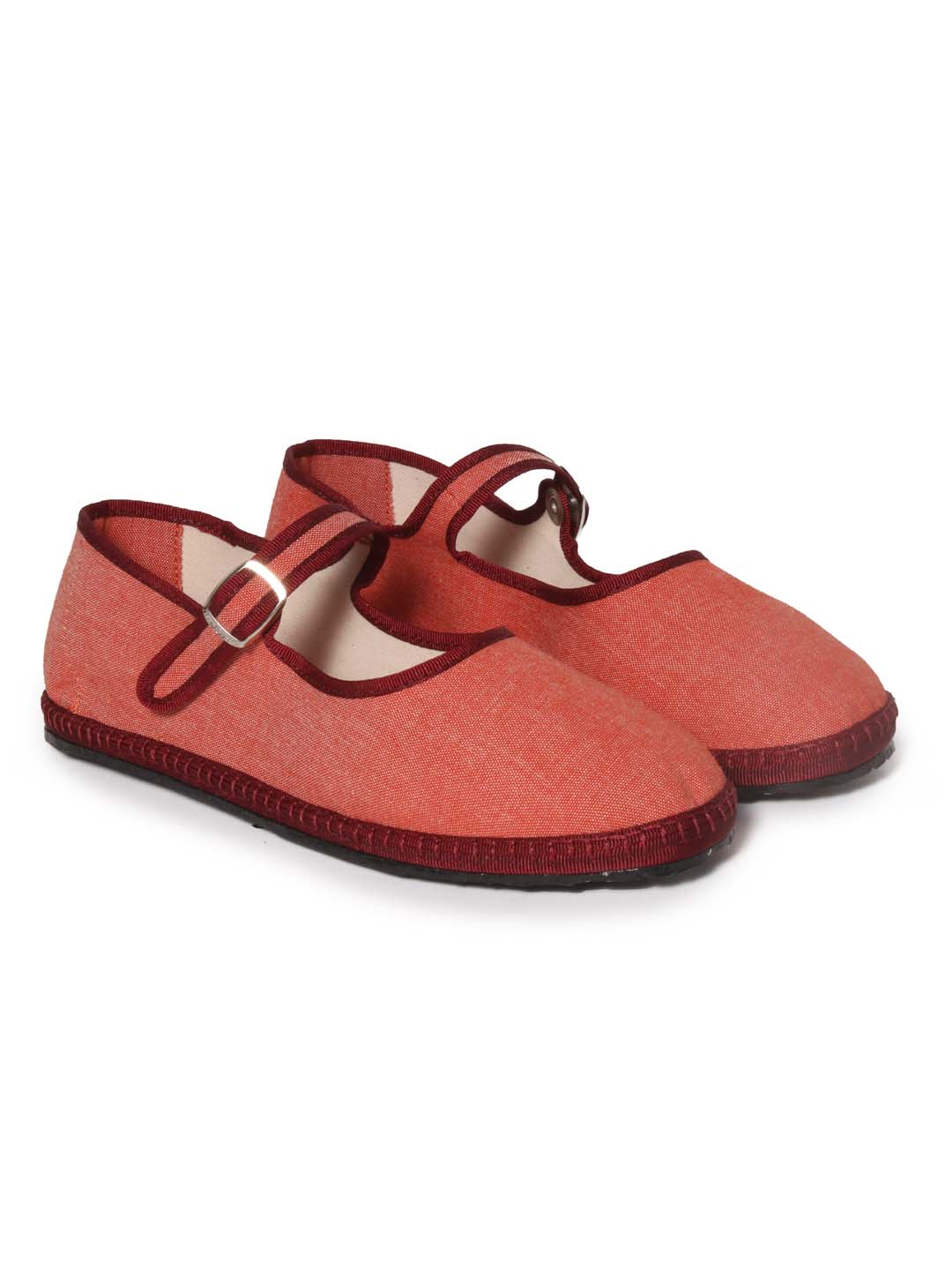 ETHICAL FASHION, CRAFTSMANSHIP, SUSTAINABLE FASHION, TRADITIONAL FASHION, ETHNIC FASHION, BOHEMIAN FASHION, TRADITONAL ACCESSORIES, HANDMADE SHOES, HANDMADE ACCESSORIES, scarpe di velluto, velluto, fatto a mano in italia, MODA ETICA,  MODA SOSTENIBILE, MODA TRADIZIONALE, MODA ETNICA, VESTITI BOHEMIAN, accessori tradizionali, scarpe fatto a mano, accessori fatti a mano, scarpe tradizionali, strap shoes, mary jane, strap friulane