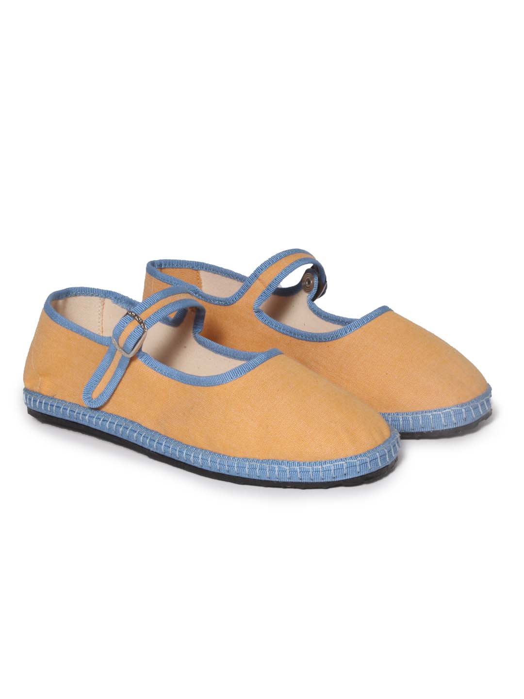ETHICAL FASHION, CRAFTSMANSHIP, SUSTAINABLE FASHION, TRADITIONAL FASHION, ETHNIC FASHION, BOHEMIAN FASHION, TRADITONAL ACCESSORIES, HANDMADE SHOES, HANDMADE ACCESSORIES, scarpe di velluto, velluto, fatto a mano in italia, MODA ETICA,  MODA SOSTENIBILE, MODA TRADIZIONALE, MODA ETNICA, VESTITI BOHEMIAN, accessori tradizionali, scarpe fatto a mano, accessori fatti a mano, scarpe tradizionali, strap shoes, mary jane, strap friulane