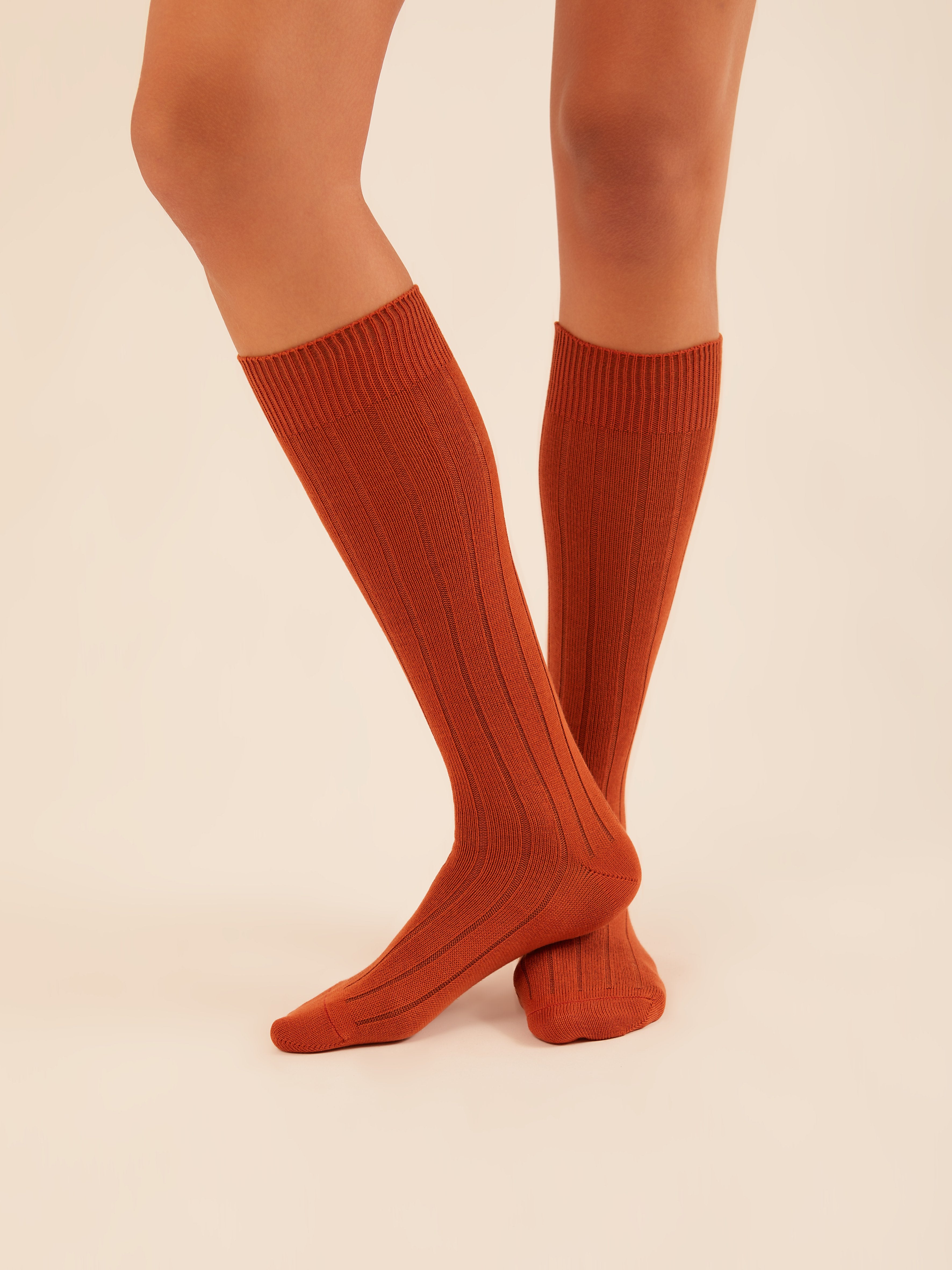 socks, cotton socks, high-knee socks, made in italy, handmade, artigianally made, fatto a mano, calzettoni invernali, winter cotton, calze di cotone, calze di cachemire, cachemire socks, cashmire socks