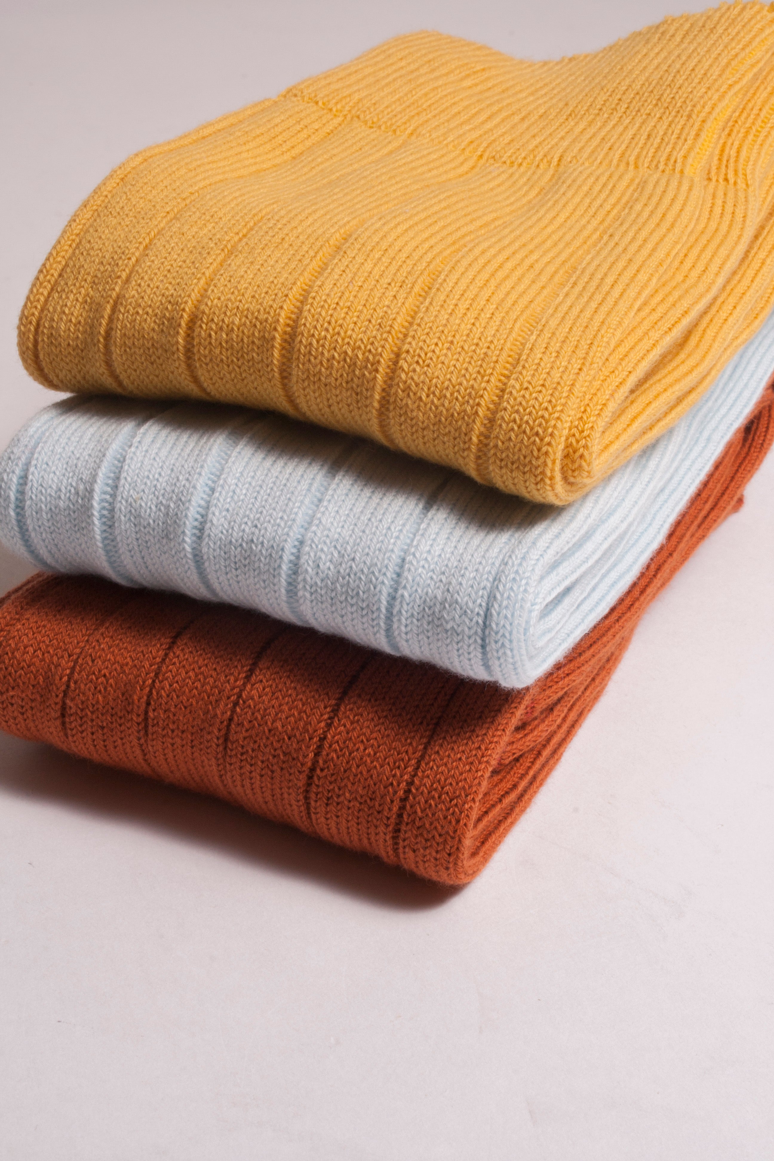 socks, cotton socks, high-knee socks, made in italy, handmade, artigianally made, fatto a mano, calzettoni invernali, winter cotton, calze di cotone, calze di cachemire, cachemire socks, cashmire socks