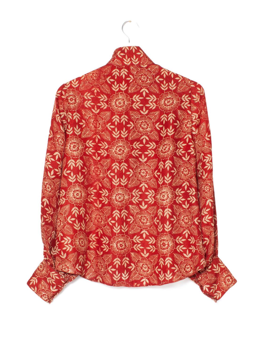 ETHICAL FASHION, CRAFTSMANSHIP, SUSTAINABLE FASHION, TRADITIONAL FASHION, ETHNIC FASHION, BOHEMIAN FASHION, MODA ETICA, MODA SOSTENIBILE, TECNICHE ARTIGIANALI, MODA TRADIZIONALE, MODA ETNICA, VESTITI BOHEMIAN, BLOCK PRINT SHIRT, BLOCK PRINT, MADE IN INDIA, HANDMADE IN INDIA, TRADITIONAL TECHNIQUES, SHIRT, SILK SHIRT, CAMICIA BLOCK PRINT, CAMICIA DI SETA, CAMICIA IN SETA, CAMICIA A FIORI, FATTA A MANO
