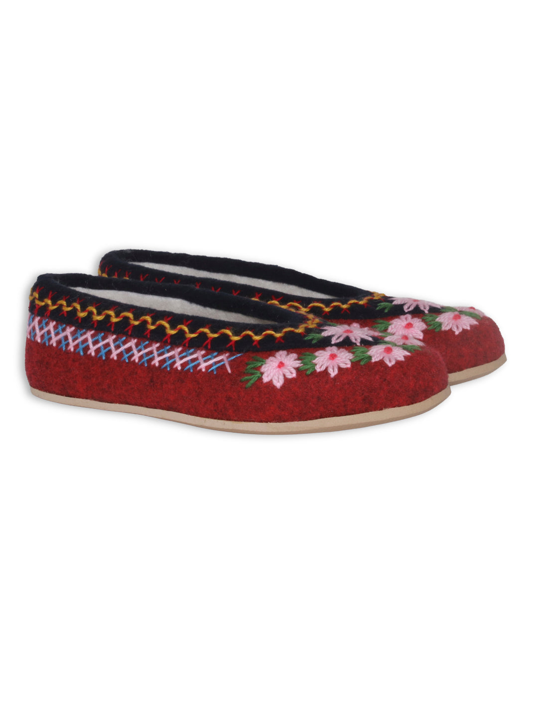POLISH SLIPPERS, FELT SLIPPERS, WINTER SLIPPERS, WOOL SLIPPERS, EMBROIDERED SLIPPERS, COZY SLIPPERS, WINTER TIME, PANTOFOLE POLACCHE, TRADITIONAL SLIPPERS, MATCHY SLIPPERS, MUM AND ME, PANTOFOLE DI FELTRO, PANTOFOLE DI LANA, PANTOFOLE RICAMATE, PANTOFOLE INVERNALI, PANTOFOLE RICAMATE, HAND MADE, FATTO A MANO, ARTIGIANALE