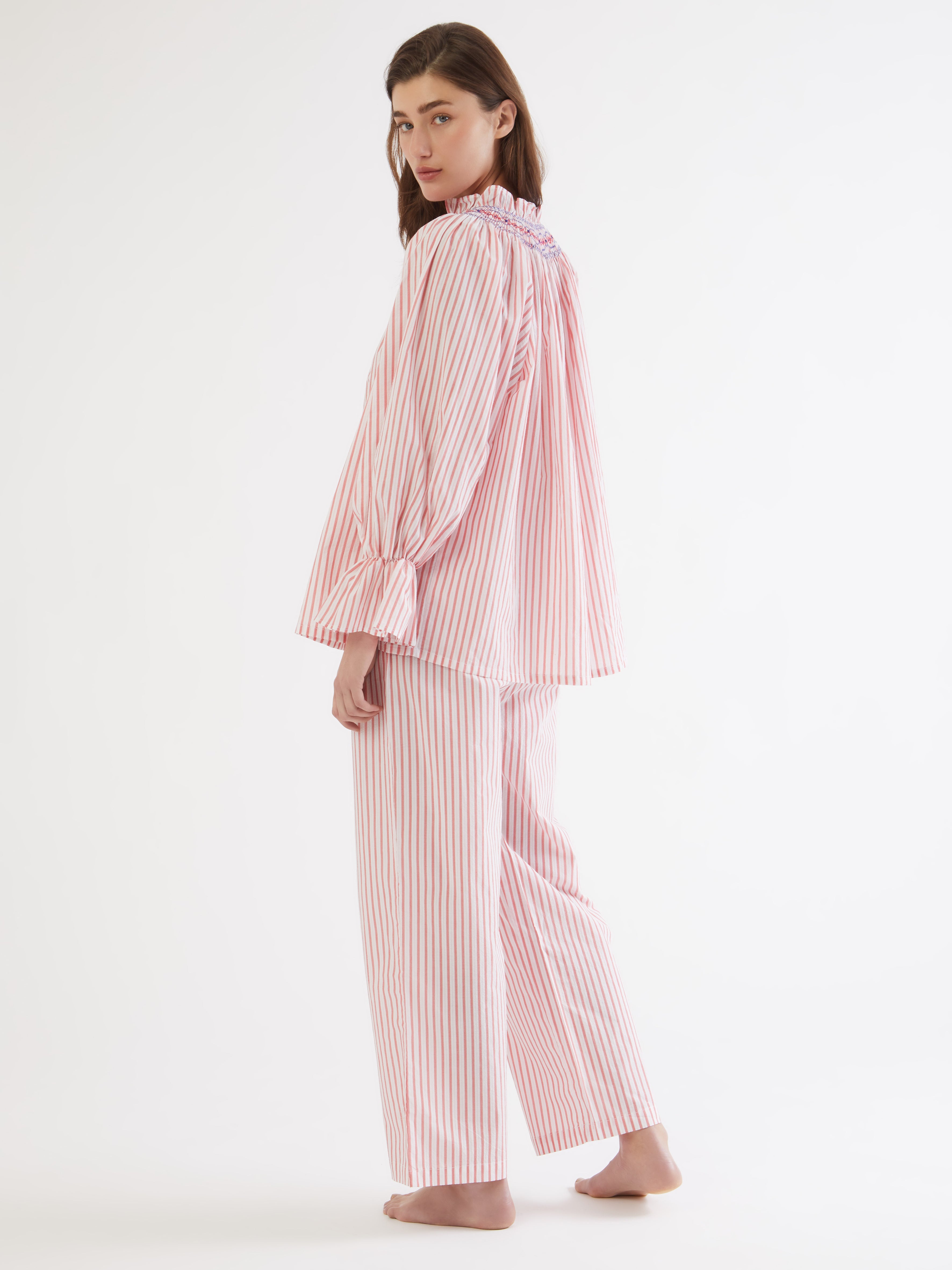 ETHICAL FASHION, CRAFTSMANSHIP, SUSTAINABLE FASHION, TRADITIONAL FASHION, ETHNIC FASHION, BOHEMIAN FASHION, MODA ETICA, MODA SOSTENIBILE, TECNICHE ARTIGIANALI, MODA TRADIZIONALE, MODA ETNICA, MADE IN MADAGASCAR, HANDMADE IN MADAGASCAR, COTTON NIGHTDRESS, COTTON NIGHTGOWN, CAMICIA DA NOTTE IN COTONE, PIGIAMA DI COTONE, COTTON PAJAMA, NIGHTWEAR, SLEEPWEAR, FASHION PAJAMA, PUNTO SMOCK, SMOKED, SMOCKED, HAND EMBROIDERED, RICAMATO A MANO, MUM AND DAUGHTER, MINE ME COLLECTION, MATCHIN WITH MUM, 