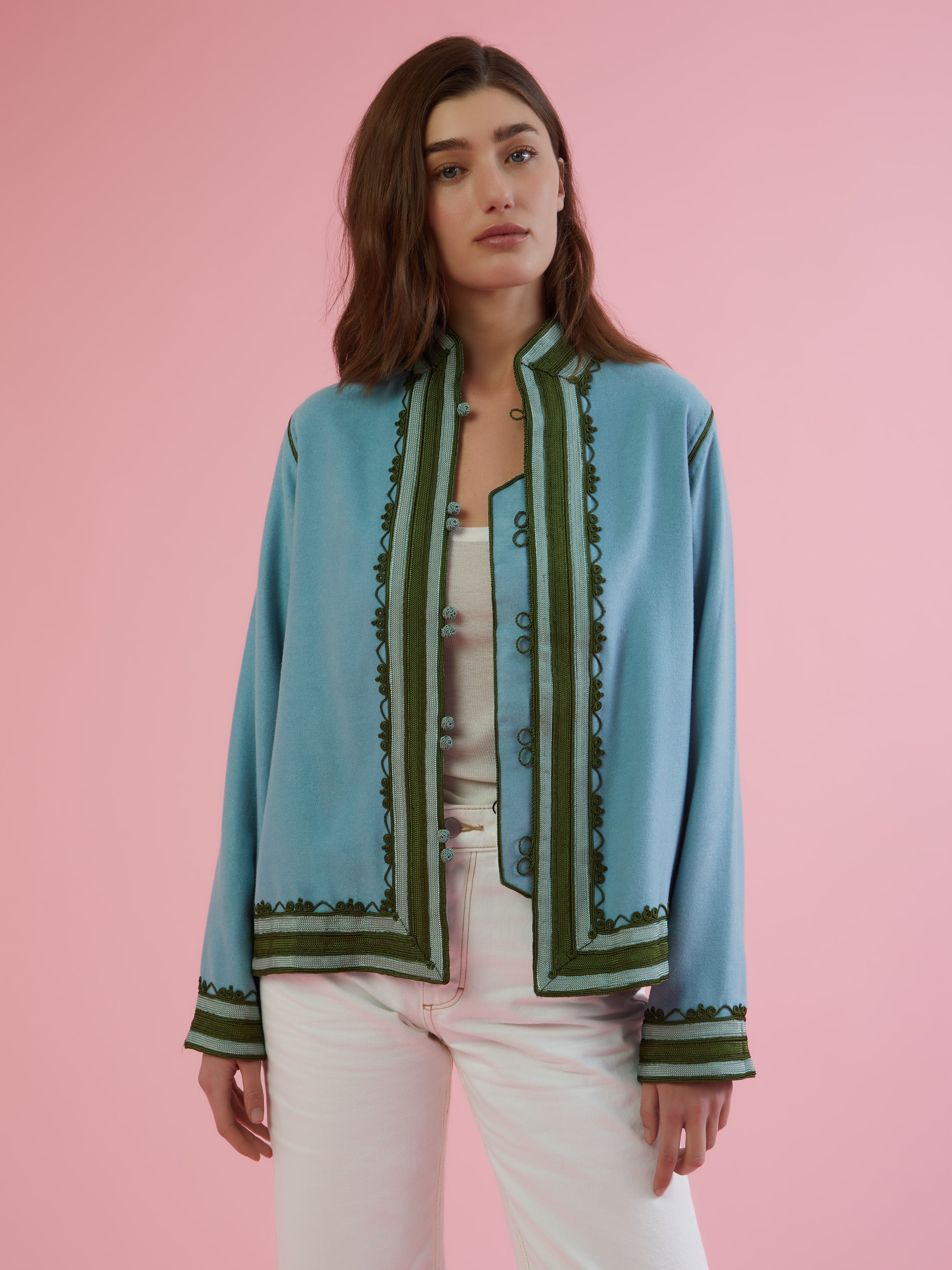 Embroidered in silk threads, Ethical fashion, craftsmanship, sustainable fashion, traditional fashion, ethnic fashion, moda etica, moda sostenibile, tecniche artigianali, moda tradizionale, moda etnica, fatto a mano, handmade, bohemian jacket, boho jacket, midseason jacket, giacca di mezza stagione, ricamo a mano, hand embroidery, silk embroidery, ricamo seta, moroccan jacket, giacca marocchina, collo coreana, giacca di velluto, velvet jacket, giacca di cashmere, cashmere jacket