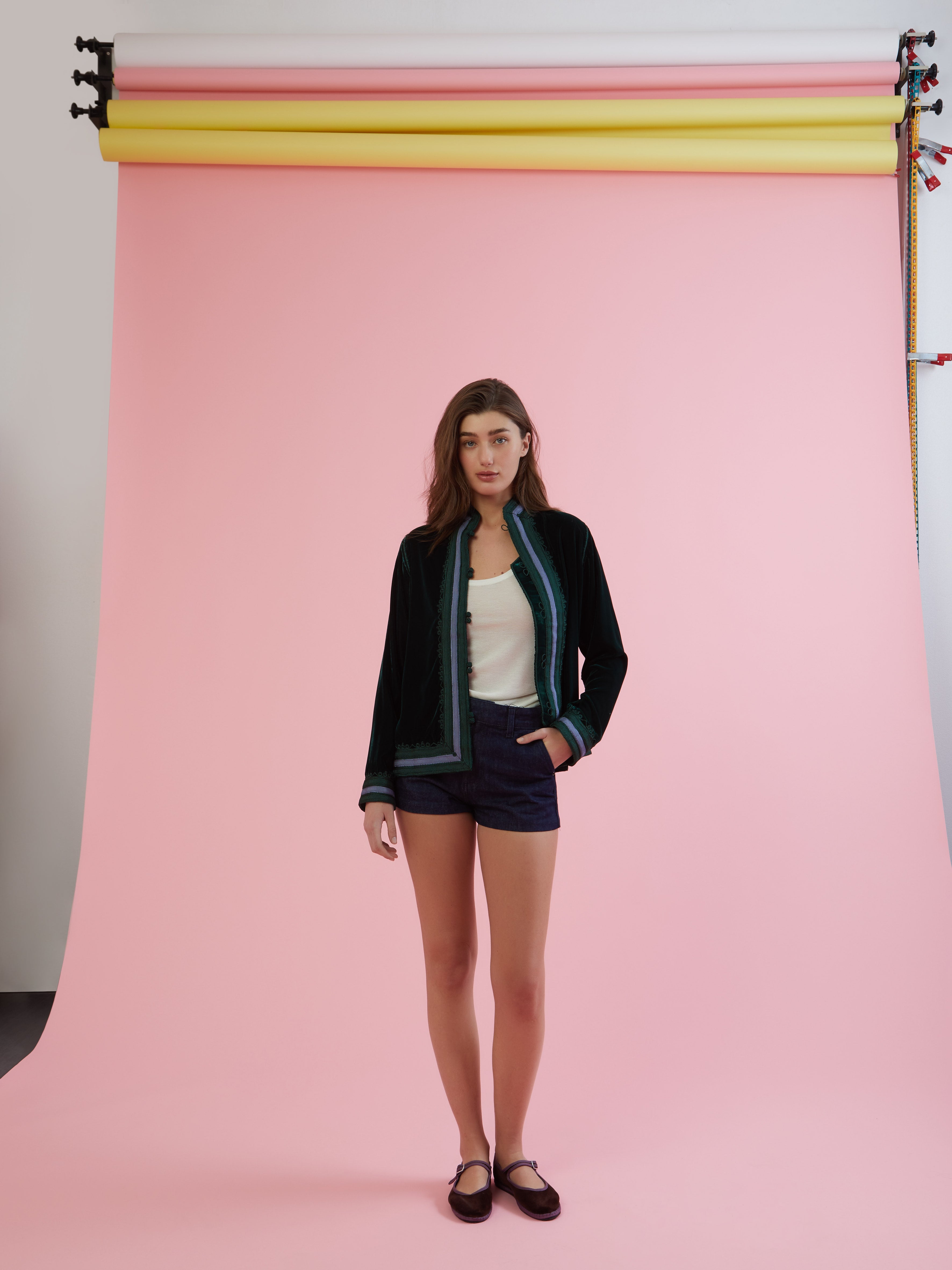 Embroidered in silk threads, Ethical fashion, craftsmanship, sustainable fashion, traditional fashion, ethnic fashion, moda etica, moda sostenibile, tecniche artigianali, moda tradizionale, moda etnica, fatto a mano, handmade, bohemian jacket, boho jacket, midseason jacket, giacca di mezza stagione, ricamo a mano, hand embroidery, silk embroidery, ricamo seta, moroccan jacket, giacca marocchina, collo coreana, giacca di velluto, velvet jacket, giacca di cashmere, cashmere jacket