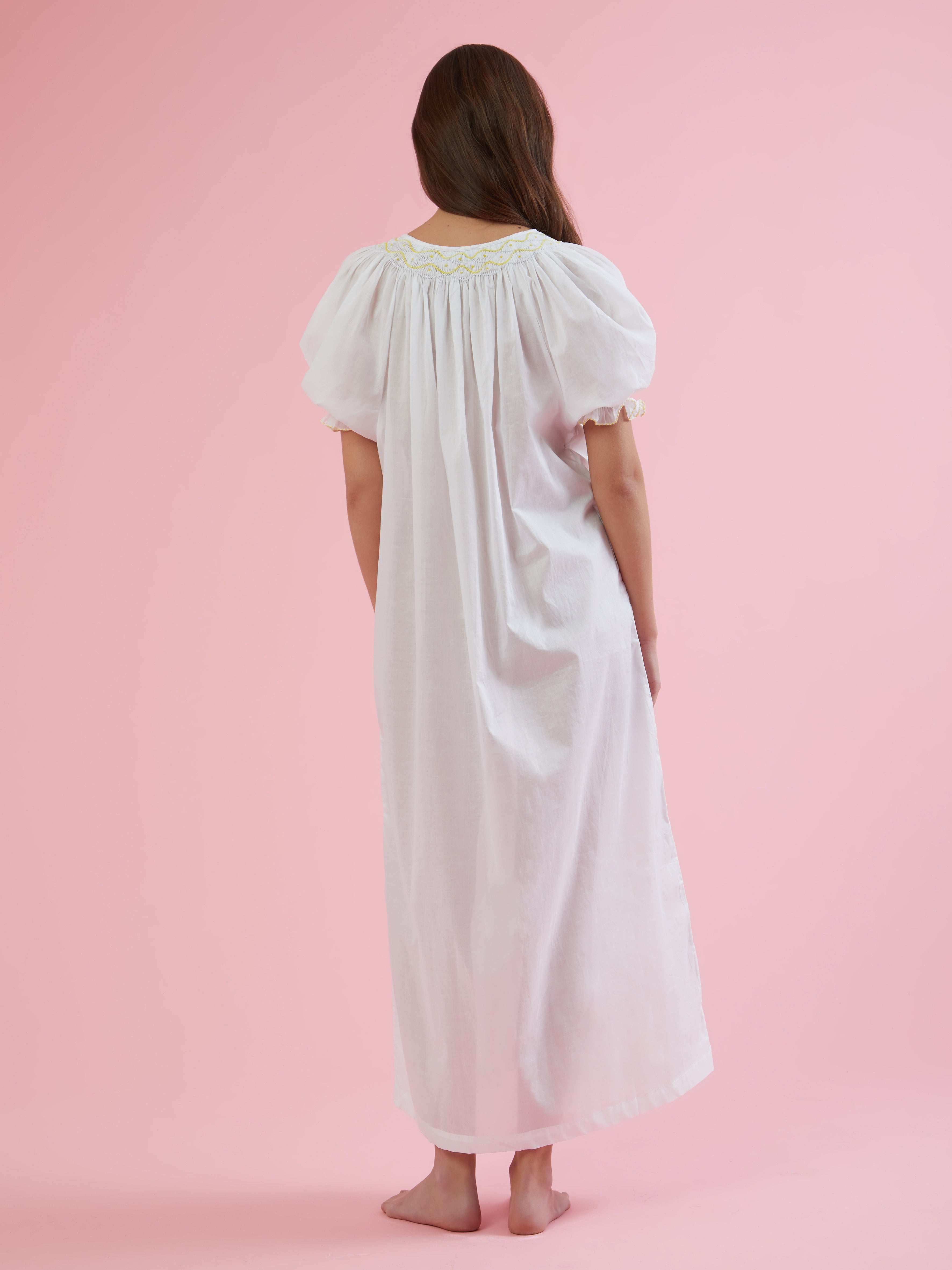 ETHICAL FASHION, CRAFTSMANSHIP, SUSTAINABLE FASHION, TRADITIONAL FASHION, ETHNIC FASHION, BOHEMIAN FASHION, MODA ETICA, MODA SOSTENIBILE, TECNICHE ARTIGIANALI, MODA TRADIZIONALE, MODA ETNICA, MADE IN MADAGASCAR, HANDMADE IN MADAGASCAR, COTTON NIGHTDRESS, COTTON NIGHTGOWN, CAMICIA DA NOTTE IN COTONE, PIGIAMA DI COTONE, COTTON PAJAMA, NIGHTWEAR, SLEEPWEAR, FASHION PAJAMA, PUNTO SMOCK, SMOKED, SMOCKED, HAND EMBROIDERED, RICAMATO A MANO, MUM AND DAUGHTER, MINE ME COLLECTION, MATCHIN WITH MUM, 