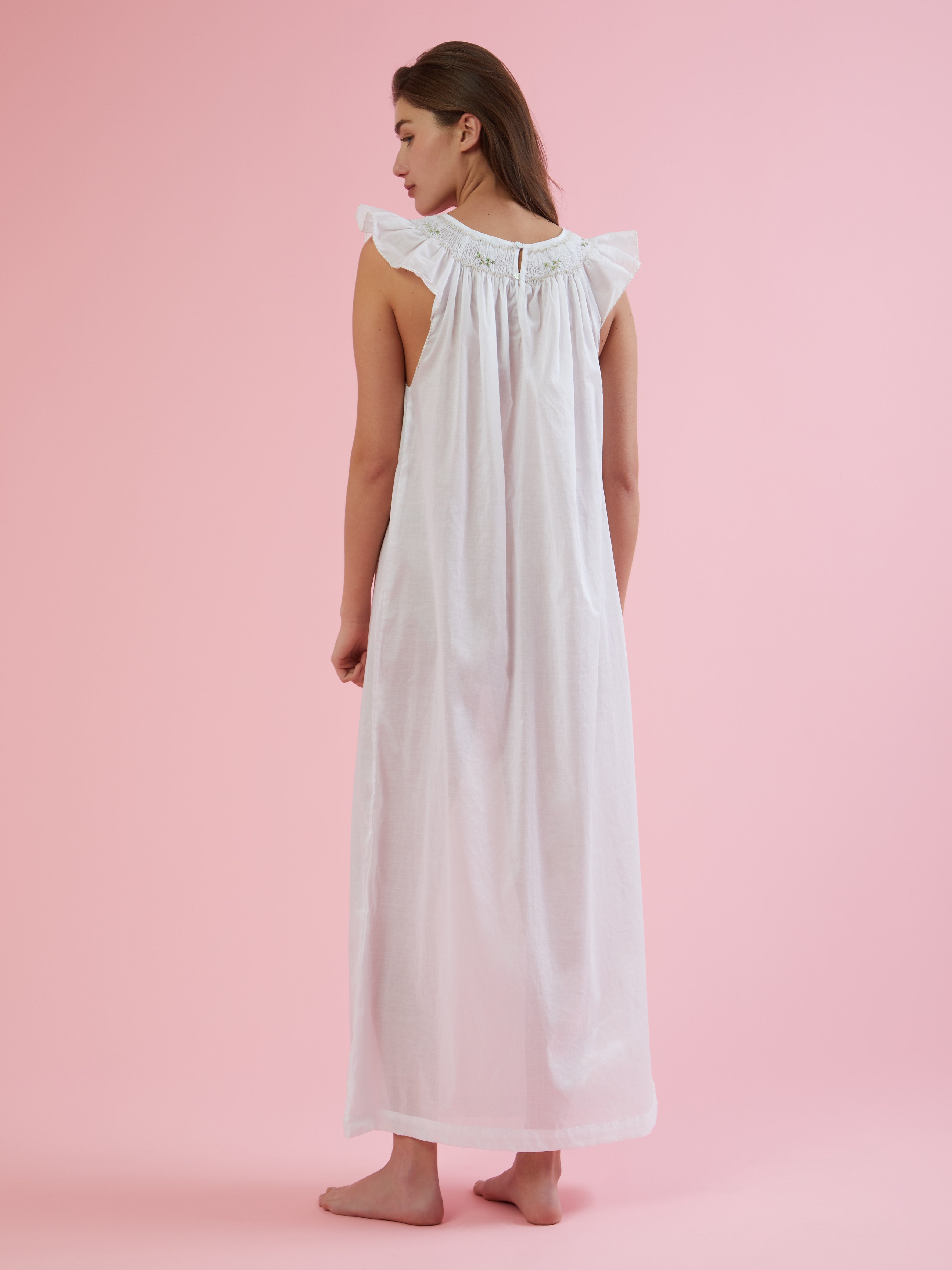 ETHICAL FASHION, CRAFTSMANSHIP, SUSTAINABLE FASHION, TRADITIONAL FASHION, ETHNIC FASHION, BOHEMIAN FASHION, MODA ETICA, MODA SOSTENIBILE, TECNICHE ARTIGIANALI, MODA TRADIZIONALE, MODA ETNICA, MADE IN MADAGASCAR, HANDMADE IN MADAGASCAR, COTTON NIGHTDRESS, COTTON NIGHTGOWN, CAMICIA DA NOTTE IN COTONE, PIGIAMA DI COTONE, COTTON PAJAMA, NIGHTWEAR, SLEEPWEAR, FASHION PAJAMA, PUNTO SMOCK, SMOKED, SMOCKED, HAND EMBROIDERED, RICAMATO A MANO, MUM AND DAUGHTER, MINE ME COLLECTION, MATCHIN WITH MUM, 