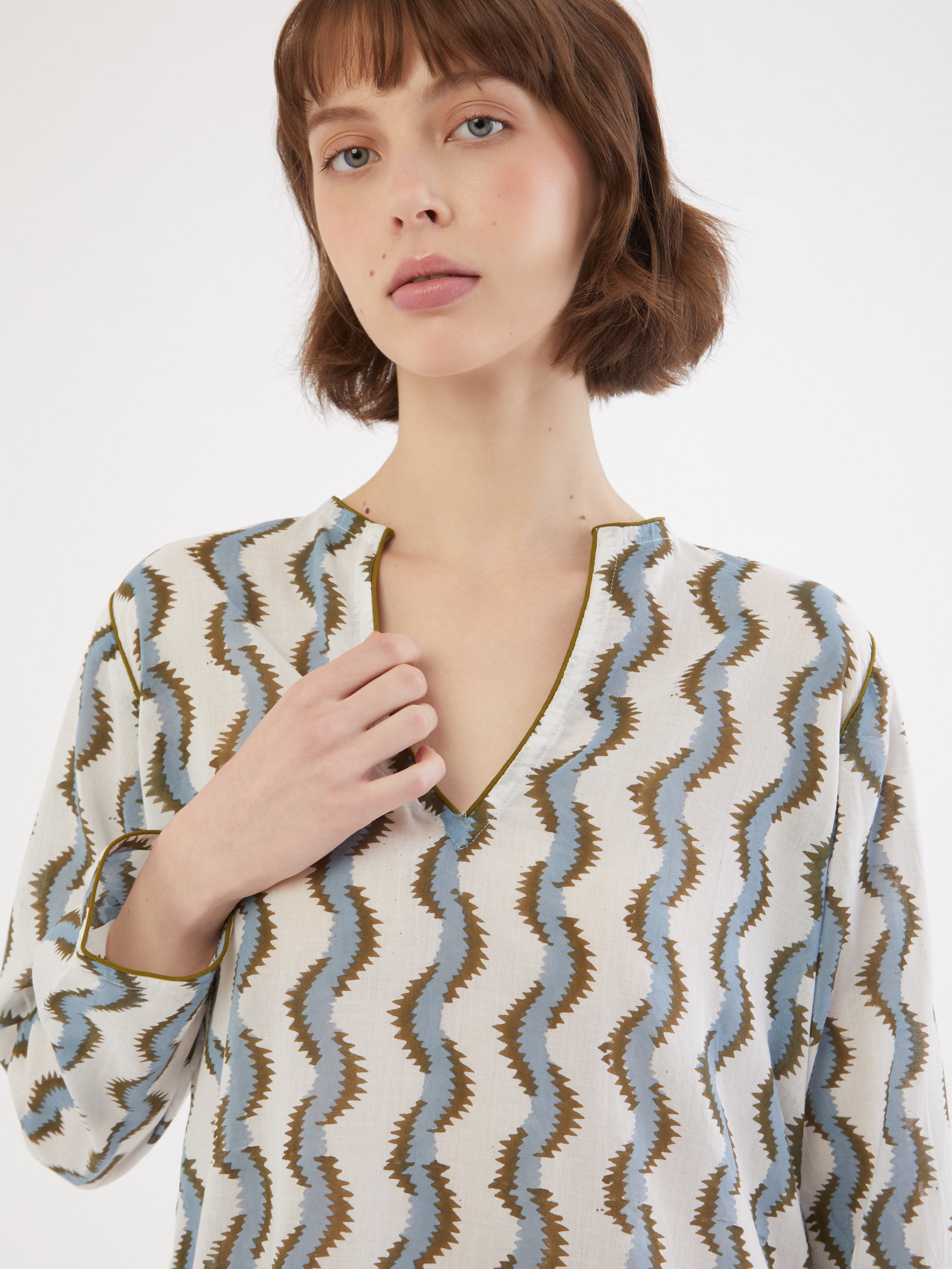 Ethical fashion, craftsmanship, sustainable fashion, traditional fashion, ethnic fashion, moda etica, moda sostenibile, tecniche artigianali, moda tradizionale, moda etnica, fatto a mano, handmade, kaftano, kaftan, beachwear, moda di spiaggia, summer wear, bohemian style, boho styile, stile bohemio, stile boho, resort wear, morocco, moda marochina, moroccan fashion, moroccan style, hand embroidery, ricamato a mano, ricamo, ricamo marocchino, moroccan embroidery, colorful kaftan, cotton kaftan, beach style. 