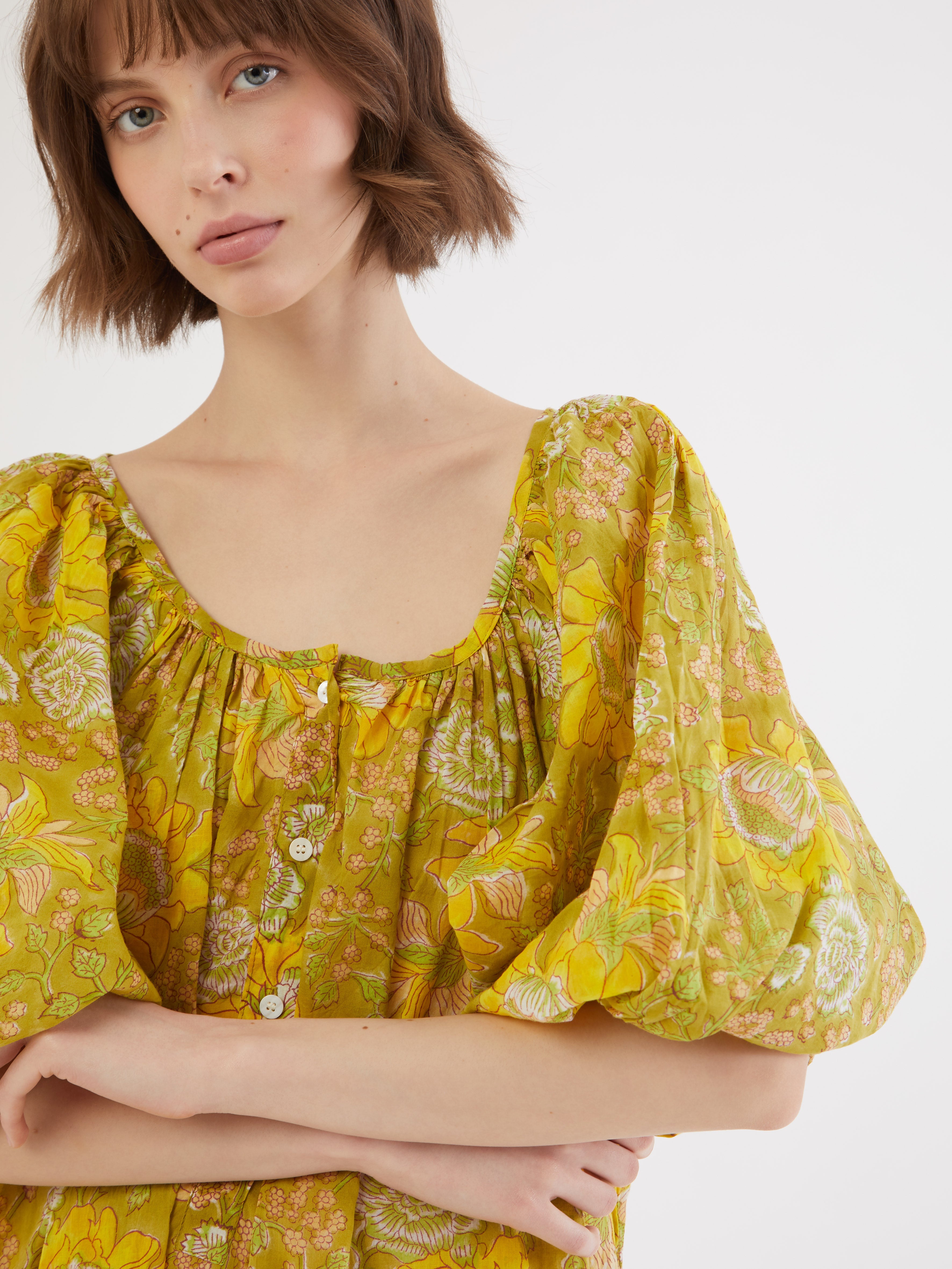 Ethical fashion, craftsmanship, sustainable fashion, traditional fashion, ethnic fashion, moda etica, moda sostenibile, tecniche artigianali, moda tradizionale, moda etnica, fatto a mano, handmade, kaftano, kaftan, beachwear, moda di spiaggia, summer wear, bohemian style, boho styile, stile bohemio, stile boho, resort wear, india, moda indiana, indian fashion, hand dye, tie dye, colorful kaftan, silk kaftan, beach style, hand printed