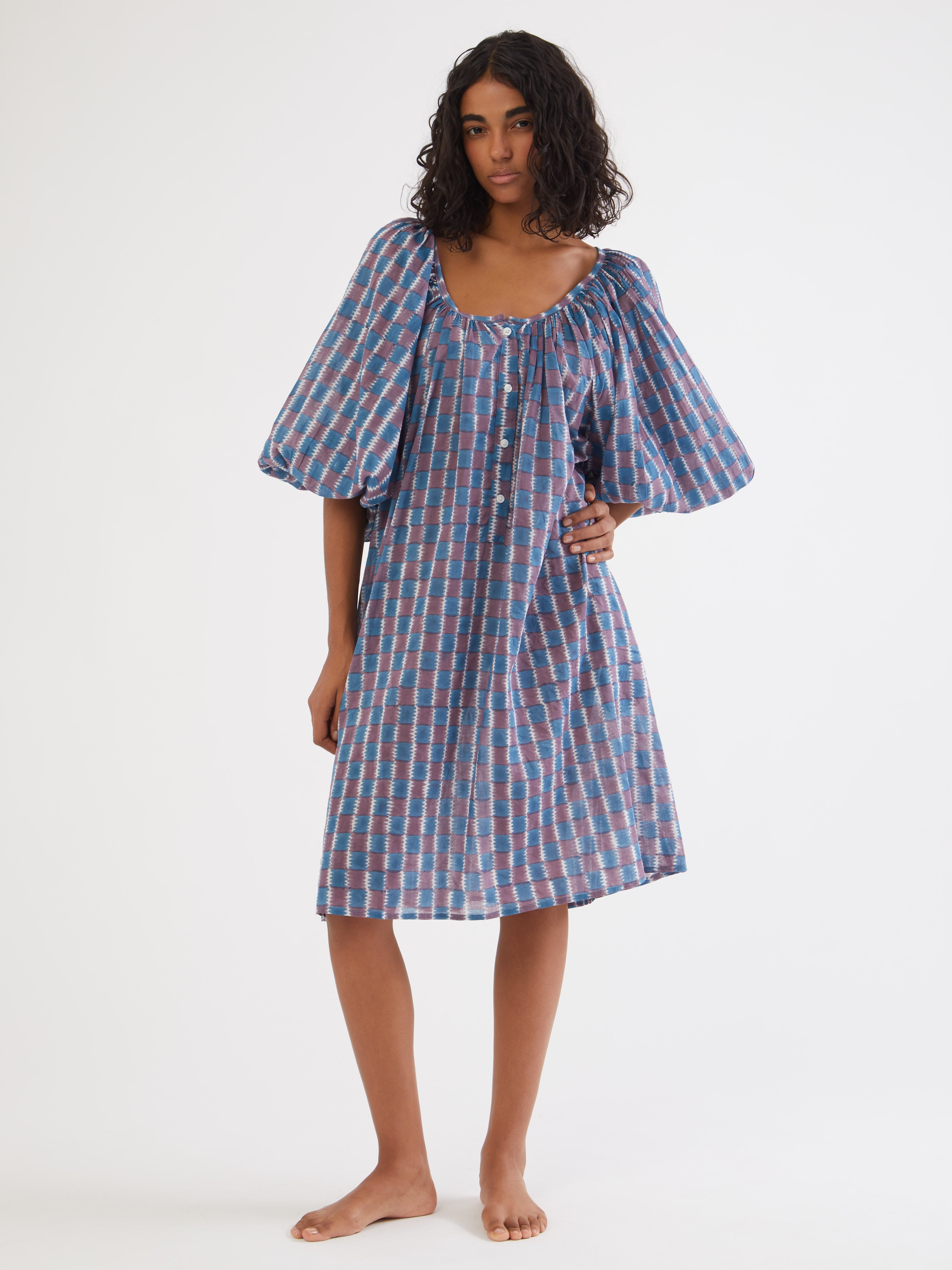 Ethical fashion, craftsmanship, sustainable fashion, traditional fashion, ethnic fashion, moda etica, moda sostenibile, tecniche artigianali, moda tradizionale, moda etnica, fatto a mano, handmade, kaftano, kaftan, beachwear, moda di spiaggia, summer wear, bohemian style, boho styile, stile bohemio, stile boho, resort wear, india, moda indiana, indian fashion, hand dye, tie dye, colorful kaftan, silk kaftan, beach style, hand printed