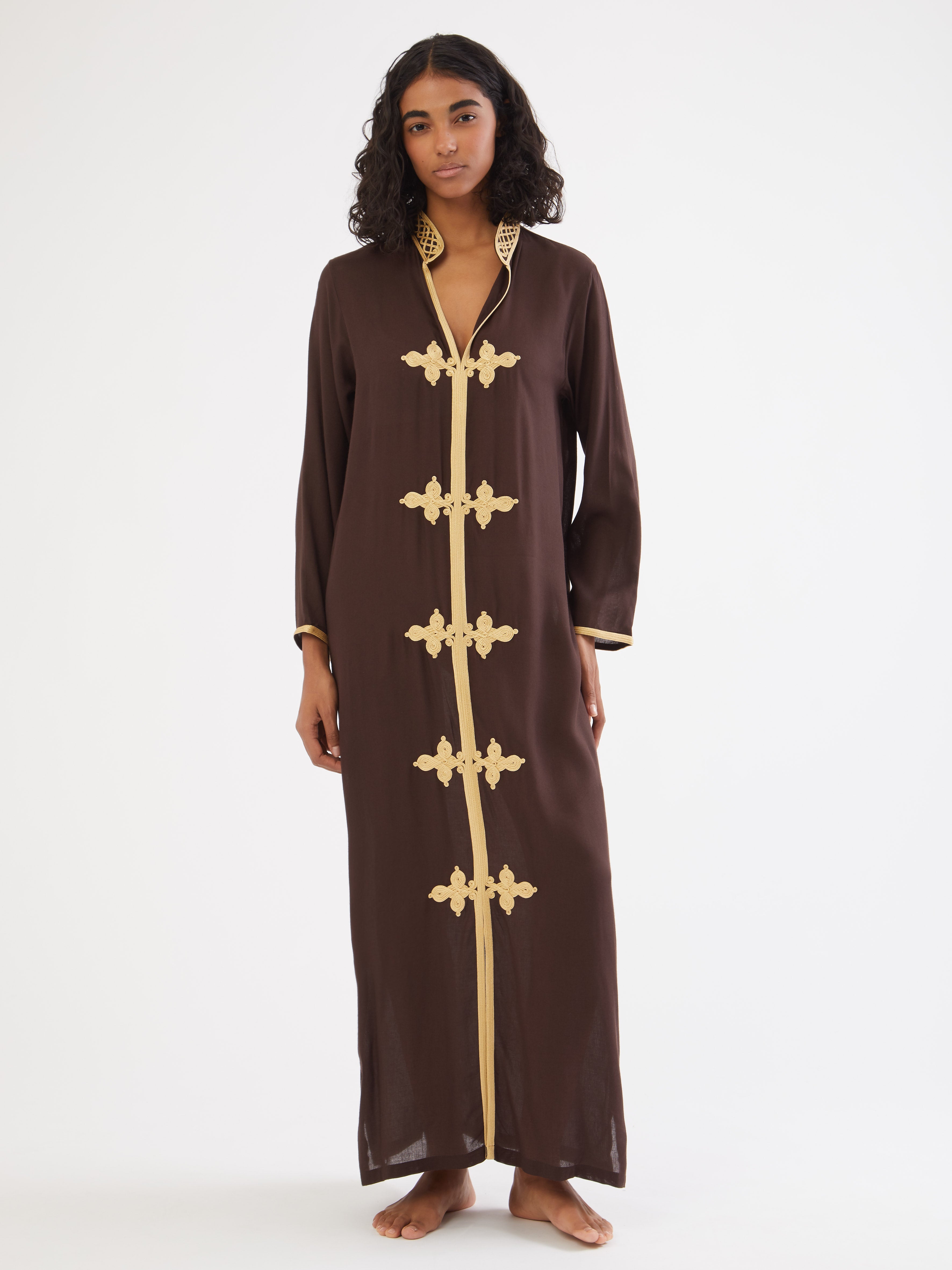 Ethical fashion, craftsmanship, sustainable fashion, traditional fashion, ethnic fashion, moda etica, moda sostenibile, tecniche artigianali, moda tradizionale, moda etnica, fatto a mano, handmade, kaftano, kaftan, beachwear, moda di spiaggia, summer wear, bohemian style, boho styile, stile bohemio, stile boho, resort wear, morocco, moda marochina, moroccan fashion, moroccan style, hand embroidery, ricamato a mano, ricamo, ricamo marocchino, moroccan embroidery, colorful kaftan, cotton kaftan, beach style. 