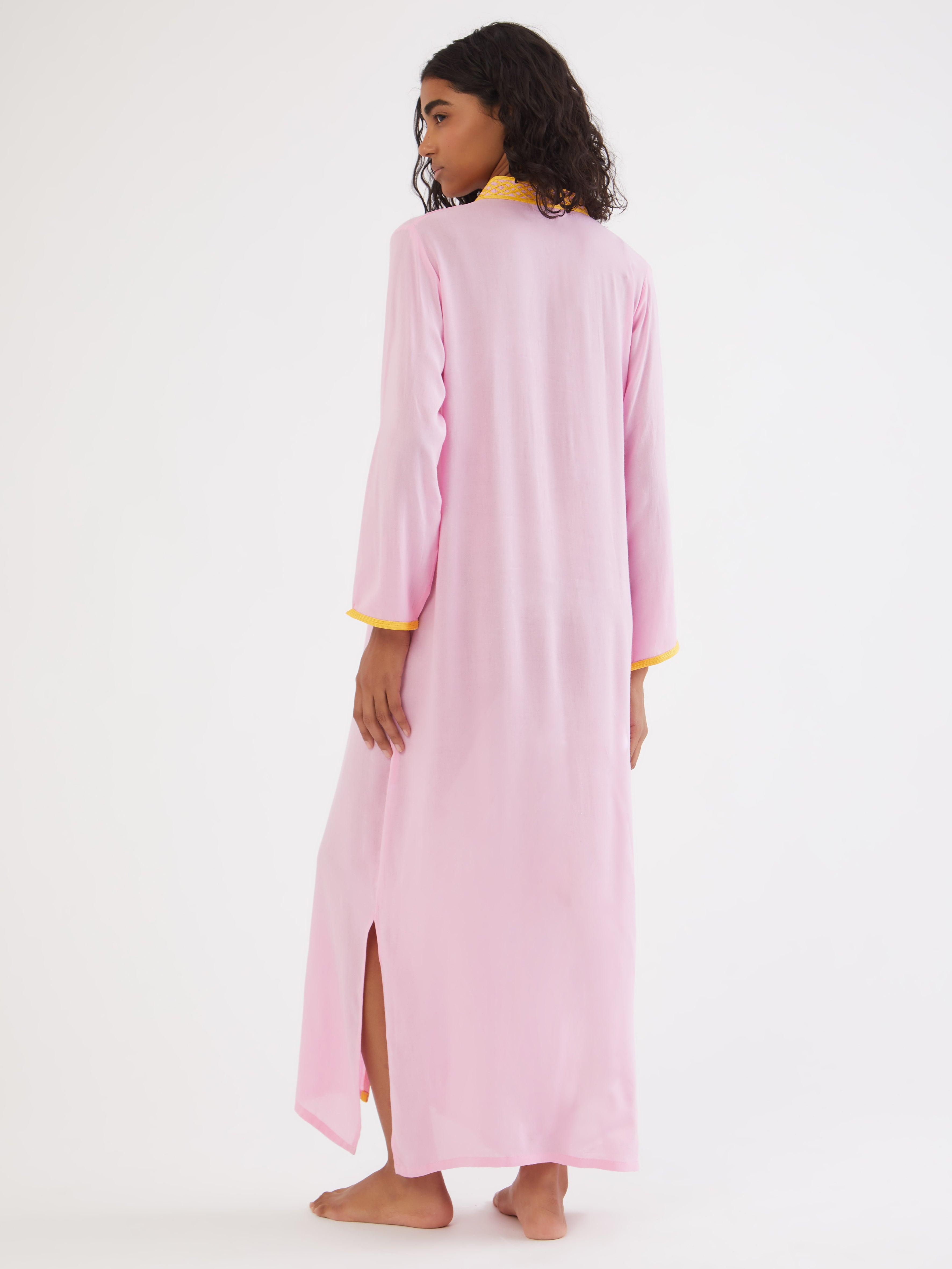 Ethical fashion, craftsmanship, sustainable fashion, traditional fashion, ethnic fashion, moda etica, moda sostenibile, tecniche artigianali, moda tradizionale, moda etnica, fatto a mano, handmade, kaftano, kaftan, beachwear, moda di spiaggia, summer wear, bohemian style, boho styile, stile bohemio, stile boho, resort wear, morocco, moda marochina, moroccan fashion, moroccan style, hand embroidery, ricamato a mano, ricamo, ricamo marocchino, moroccan embroidery, colorful kaftan, cotton kaftan, beach style. 