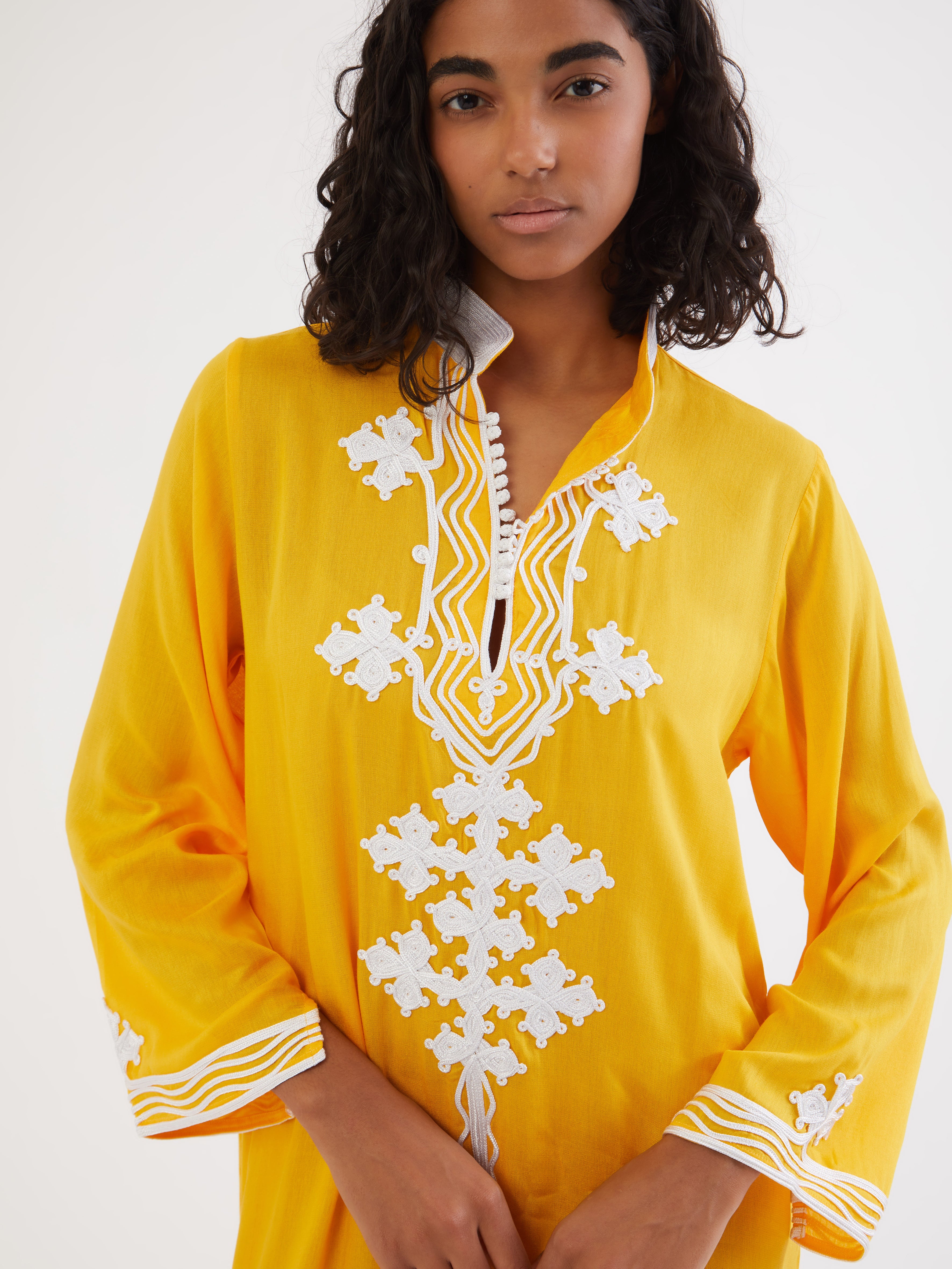 Ethical fashion, craftsmanship, sustainable fashion, traditional fashion, ethnic fashion, moda etica, moda sostenibile, tecniche artigianali, moda tradizionale, moda etnica, fatto a mano, handmade, kaftano, kaftan, beachwear, moda di spiaggia, summer wear, bohemian style, boho styile, stile bohemio, stile boho, resort wear, morocco, moda marochina, moroccan fashion, moroccan style, hand embroidery, ricamato a mano, ricamo, ricamo marocchino, moroccan embroidery, colorful kaftan, cotton kaftan, beach style. 