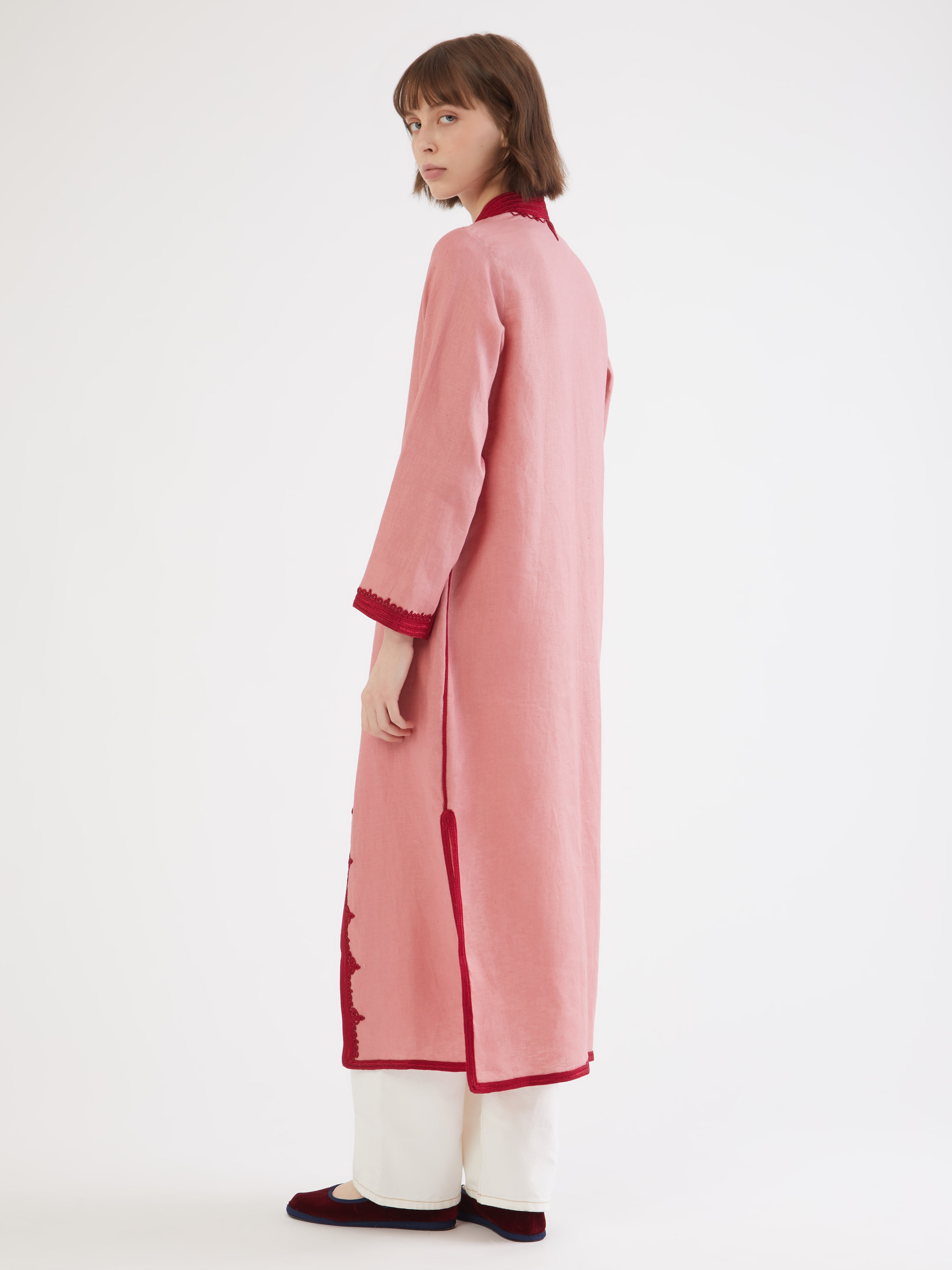 Embroidered in silk threads, Ethical fashion, craftsmanship, sustainable fashion, traditional fashion, ethnic fashion, moda etica, moda sostenibile, tecniche artigianali, moda tradizionale, moda etnica, fatto a mano, handmade, bohemian jacket, boho jacket, midseason jacket, giacca di mezza stagione, ricamo a mano, hand embroidery, silk embroidery, ricamo seta, moroccan jacket, giacca marocchina, collo coreana, giacca di velluto, velvet jacket, giacca di cashmere, cashmere jacket