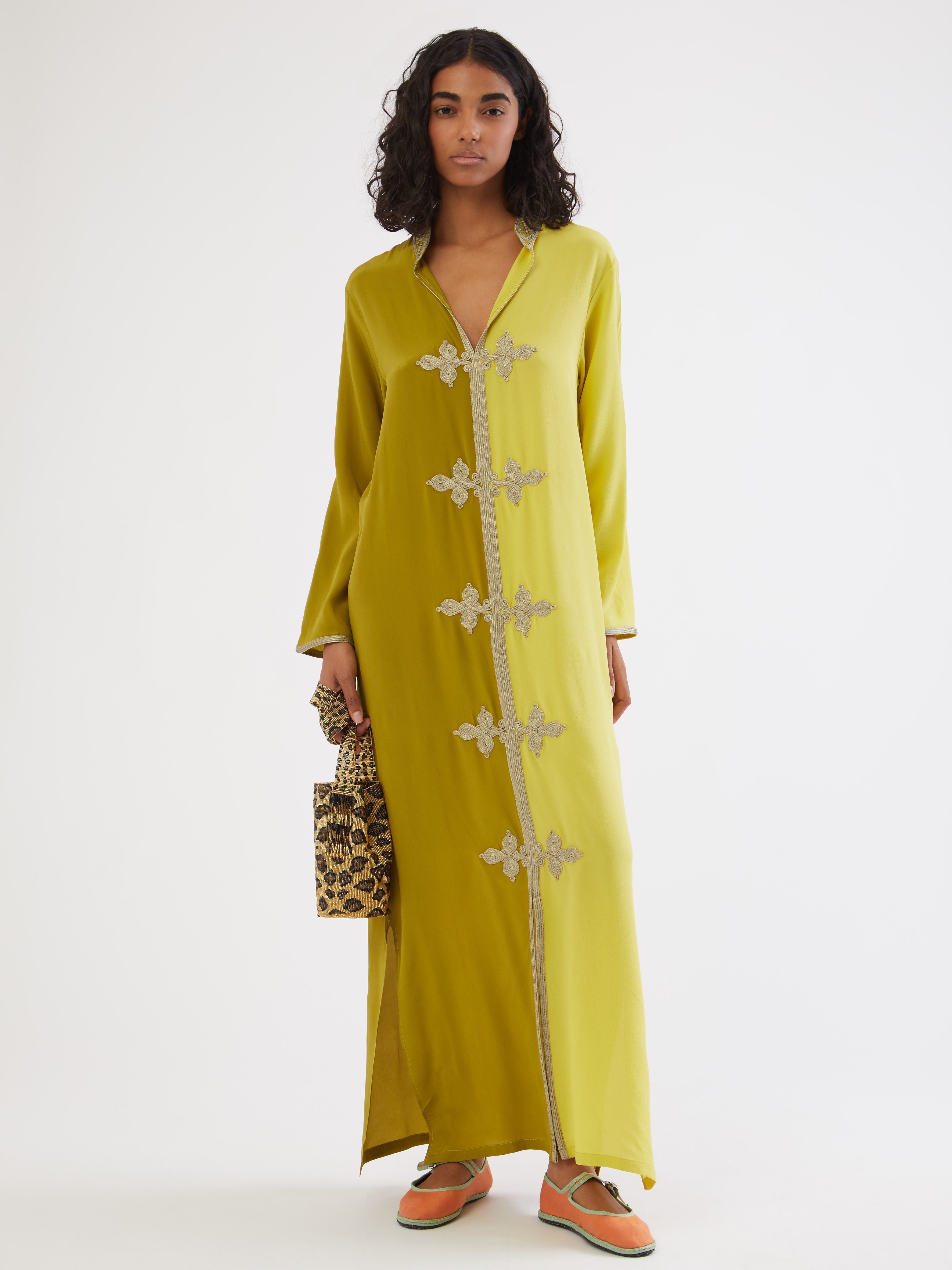 Ethical fashion, craftsmanship, sustainable fashion, traditional fashion, ethnic fashion, moda etica, moda sostenibile, tecniche artigianali, moda tradizionale, moda etnica, fatto a mano, handmade, kaftano, kaftan, beachwear, moda di spiaggia, summer wear, bohemian style, boho styile, stile bohemio, stile boho, resort wear, morocco, moda marochina, moroccan fashion, moroccan style, hand embroidery, ricamato a mano, ricamo, ricamo marocchino, moroccan embroidery, colorful kaftan, cotton kaftan, beach style. 