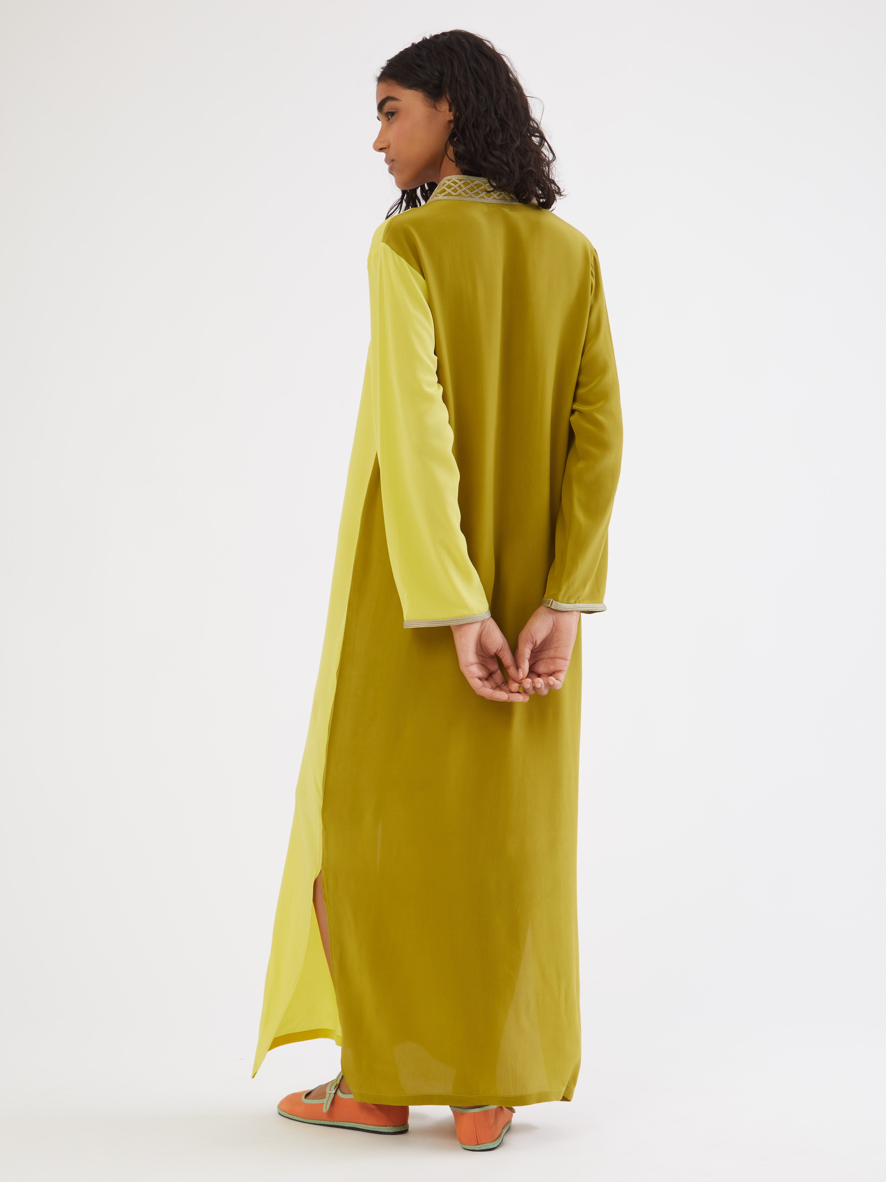 Ethical fashion, craftsmanship, sustainable fashion, traditional fashion, ethnic fashion, moda etica, moda sostenibile, tecniche artigianali, moda tradizionale, moda etnica, fatto a mano, handmade, kaftano, kaftan, beachwear, moda di spiaggia, summer wear, bohemian style, boho styile, stile bohemio, stile boho, resort wear, morocco, moda marochina, moroccan fashion, moroccan style, hand embroidery, ricamato a mano, ricamo, ricamo marocchino, moroccan embroidery, colorful kaftan, cotton kaftan, beach style. 
