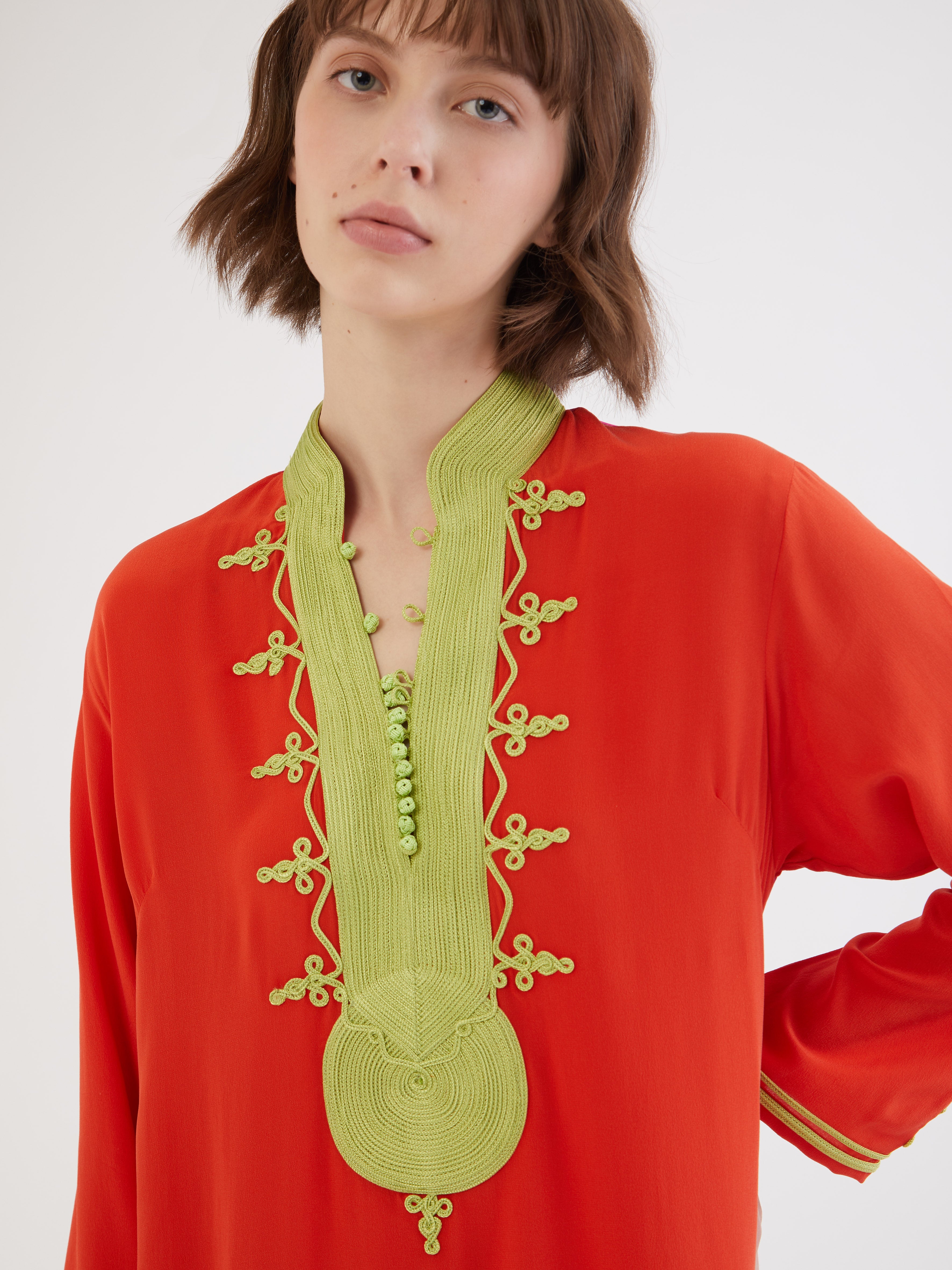 Ethical fashion, craftsmanship, sustainable fashion, traditional fashion, ethnic fashion, moda etica, moda sostenibile, tecniche artigianali, moda tradizionale, moda etnica, fatto a mano, handmade, kaftano, kaftan, beachwear, moda di spiaggia, summer wear, bohemian style, boho styile, stile bohemio, stile boho, resort wear, morocco, moda marochina, moroccan fashion, moroccan style, hand embroidery, ricamato a mano, ricamo, ricamo marocchino, moroccan embroidery, colorful kaftan, cotton kaftan, beach style. 