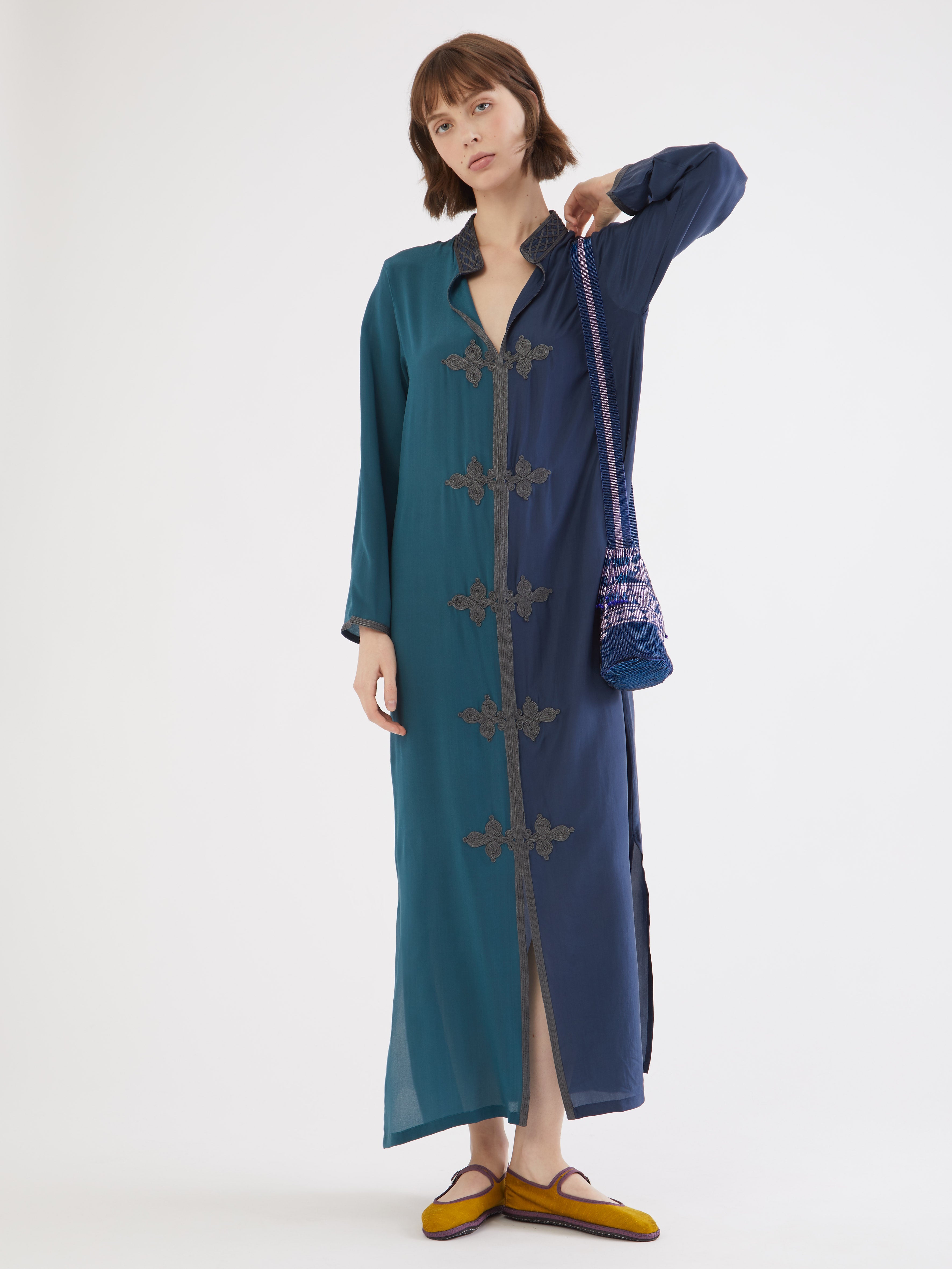 Ethical fashion, craftsmanship, sustainable fashion, traditional fashion, ethnic fashion, moda etica, moda sostenibile, tecniche artigianali, moda tradizionale, moda etnica, fatto a mano, handmade, kaftano, kaftan, beachwear, moda di spiaggia, summer wear, bohemian style, boho styile, stile bohemio, stile boho, resort wear, morocco, moda marochina, moroccan fashion, moroccan style, hand embroidery, ricamato a mano, ricamo, ricamo marocchino, moroccan embroidery, colorful kaftan, cotton kaftan, beach style. 