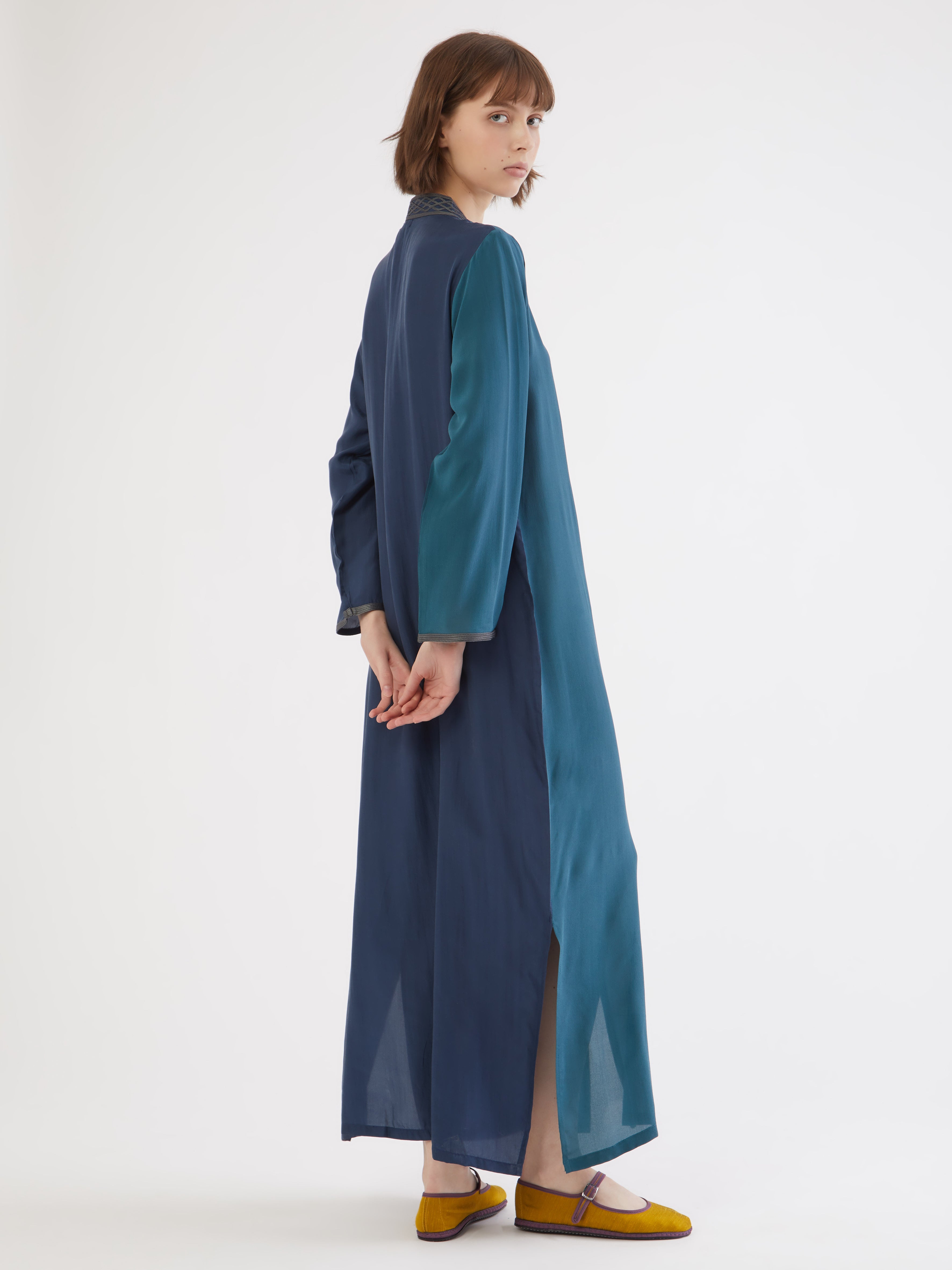 Ethical fashion, craftsmanship, sustainable fashion, traditional fashion, ethnic fashion, moda etica, moda sostenibile, tecniche artigianali, moda tradizionale, moda etnica, fatto a mano, handmade, kaftano, kaftan, beachwear, moda di spiaggia, summer wear, bohemian style, boho styile, stile bohemio, stile boho, resort wear, morocco, moda marochina, moroccan fashion, moroccan style, hand embroidery, ricamato a mano, ricamo, ricamo marocchino, moroccan embroidery, colorful kaftan, cotton kaftan, beach style. 