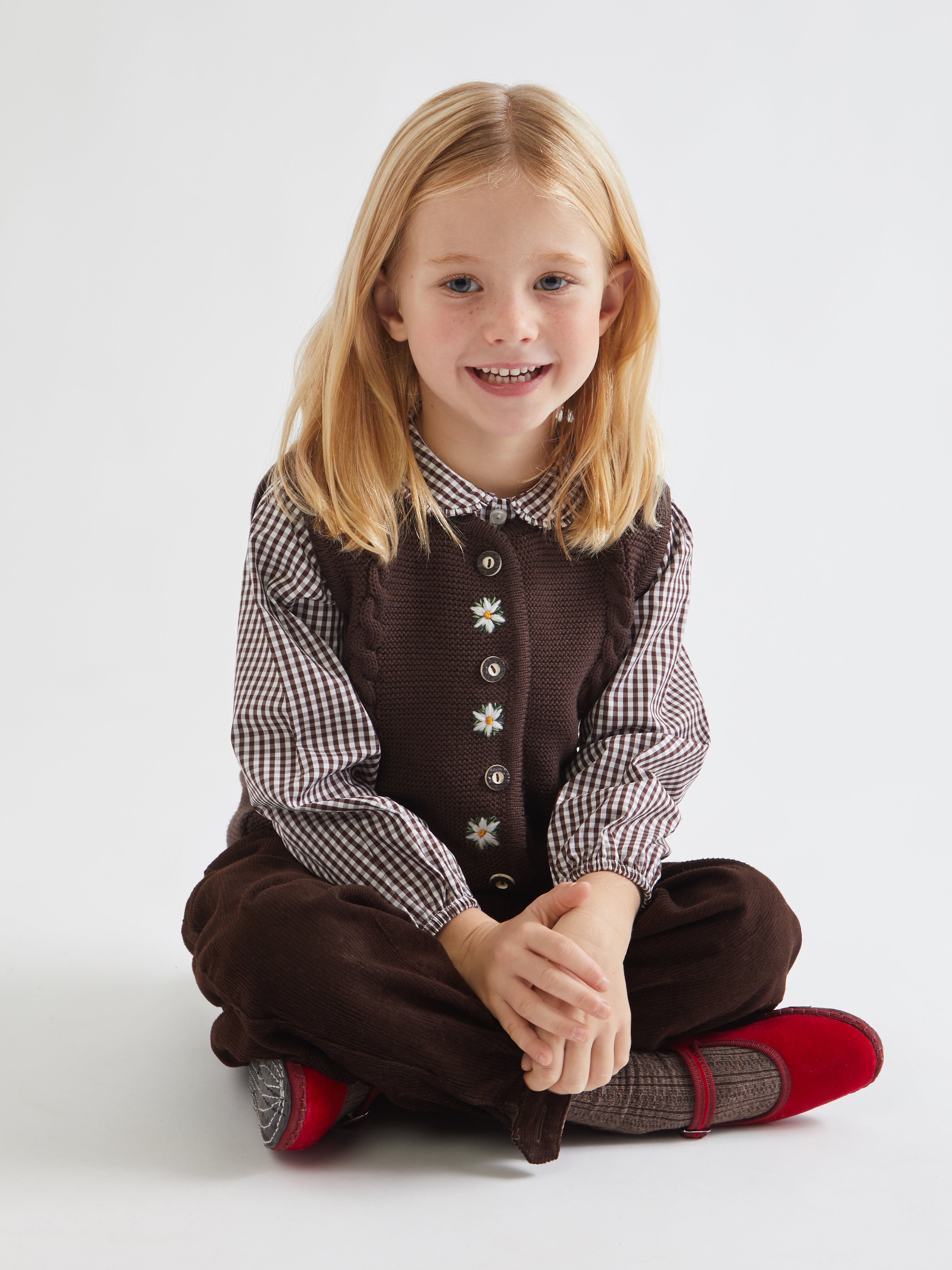 Hand made, fatto a mano, golf ricamato, embroidered sweater, knitwear, maglieria, knitted vest, Tyrolen sweater, traditional sweater, made in Italy, edelweiss, Stella alpina, mum and daughter, match with your daughter, mini me collection
