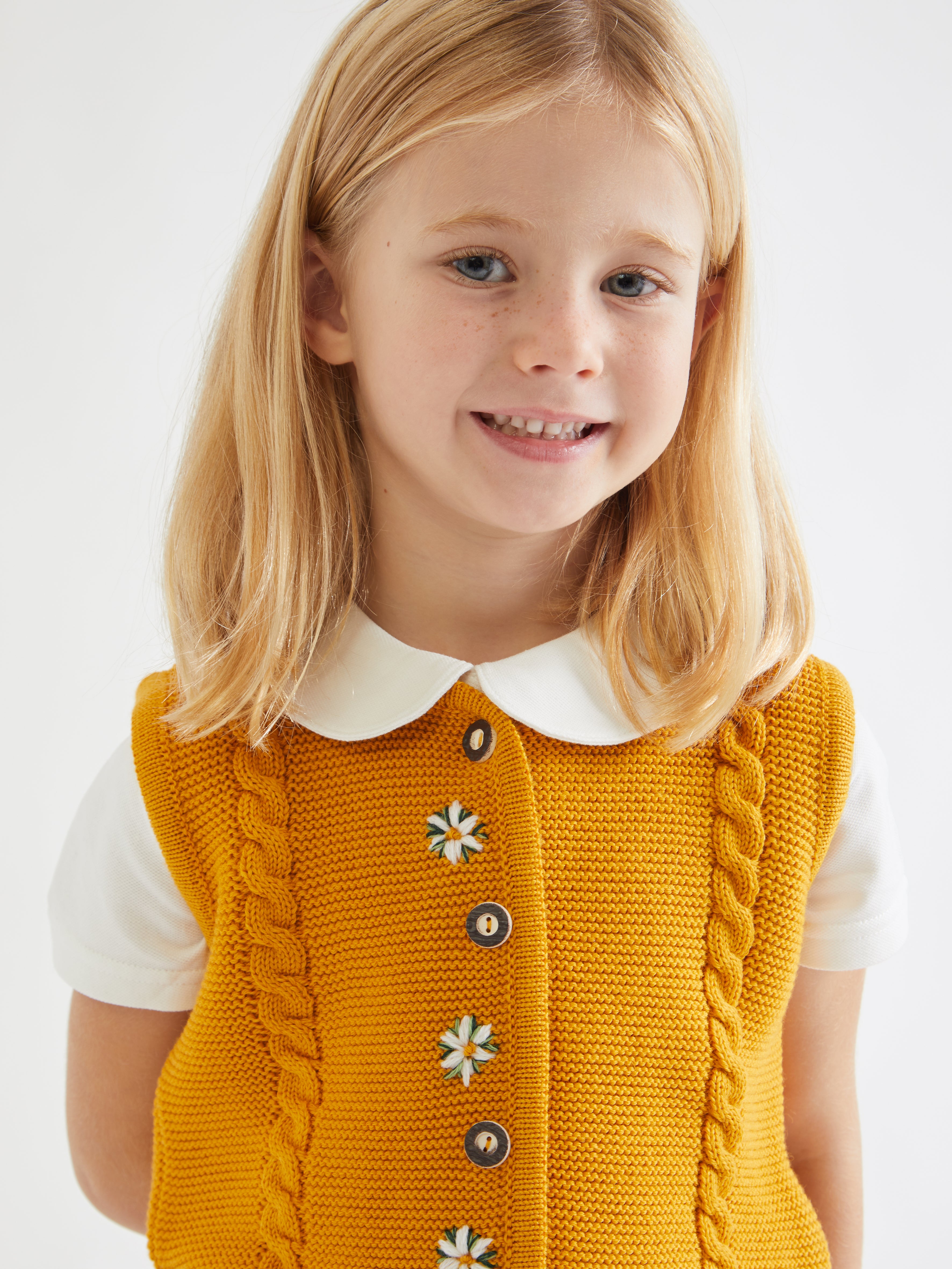 Hand made, fatto a mano, golf ricamato, embroidered sweater, knitwear, maglieria, knitted vest, Tyrolen sweater, traditional sweater, made in Italy, edelweiss, Stella alpina, mum and daughter, match with your daughter, mini me collection