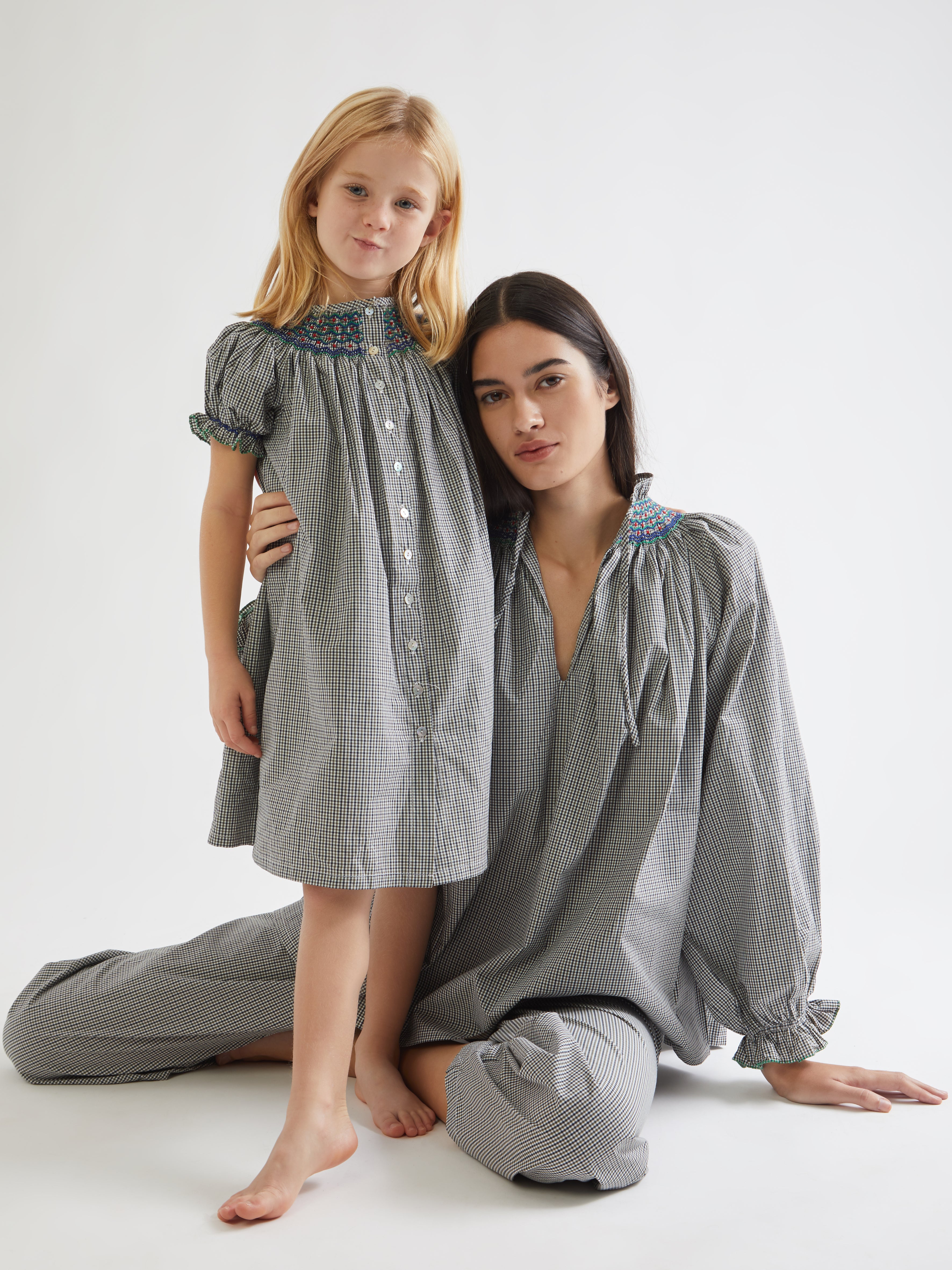 Malagasy smocked kids puff sleeves nightdress