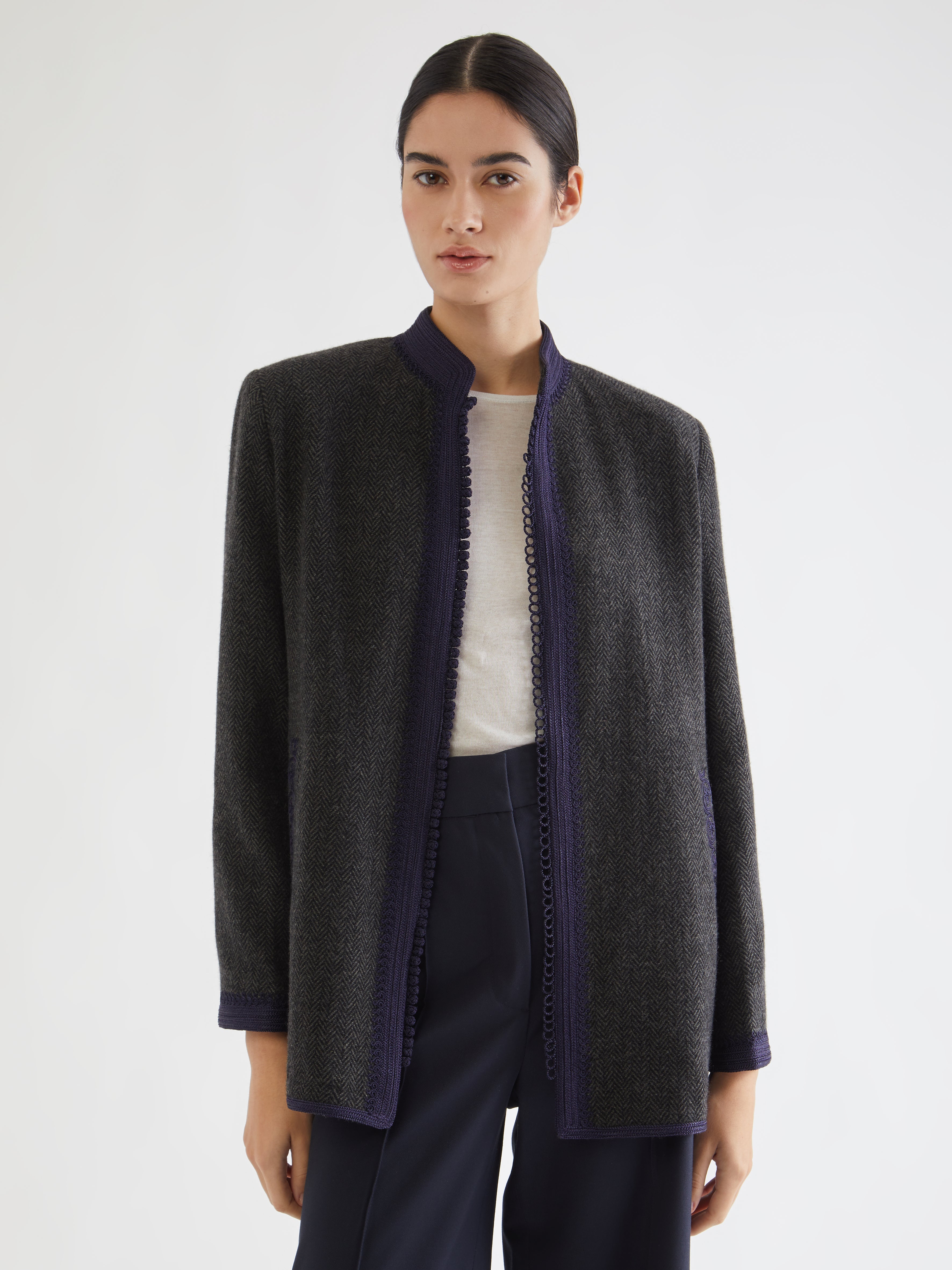 Traditional embellished jacket, Embroidered in silk threads, 100% silk velvet; 100% silk embroidery Ethical fashion, craftsmanship, sustainable fashion, traditional fashion, ethnic fashion, moda etica, moda sostenibile, tecniche artigianali, moda tradizionale, moda etnica, fatto a mano, handmade, bohemian coat, boho coat, velvet coat, giacca di velluto, midseason coat, giacca di mezza stagione, ricamo a mano, hand embroidery, silk embroidery, ricamo seta, giacche sartoriali, tailored jacket, wool jacket, bl