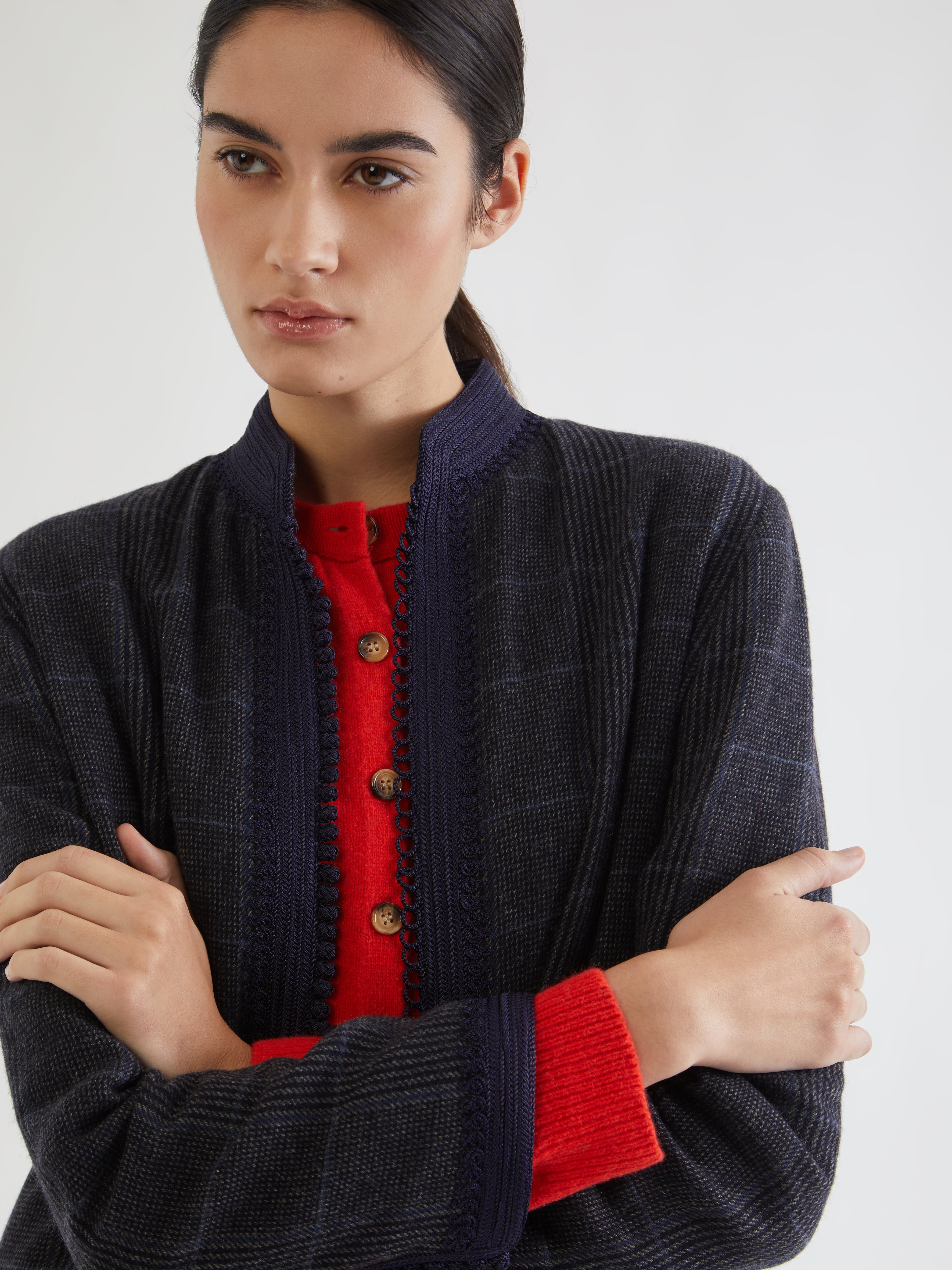 Traditional embellished jacket, Embroidered in silk threads, 100% silk velvet; 100% silk embroidery Ethical fashion, craftsmanship, sustainable fashion, traditional fashion, ethnic fashion, moda etica, moda sostenibile, tecniche artigianali, moda tradizionale, moda etnica, fatto a mano, handmade, bohemian coat, boho coat, velvet coat, giacca di velluto, midseason coat, giacca di mezza stagione, ricamo a mano, hand embroidery, silk embroidery, ricamo seta, giacche sartoriali, tailored jacket, wool jacket, bl