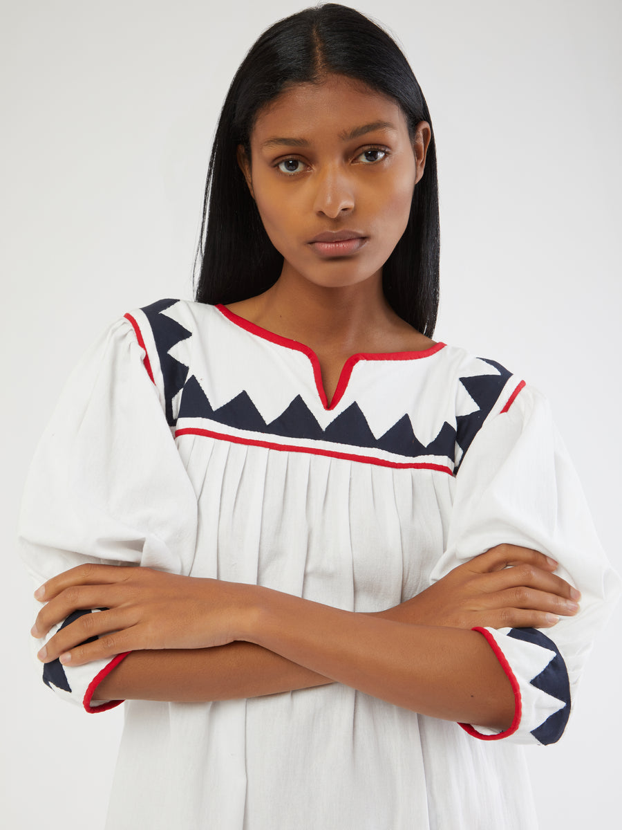 ETHICAL FASHION, CRAFTSMANSHIP, SUSTAINABLE FASHION, TRADITIONAL FASHION, ETHNIC FASHION, BOHEMIAN FASHION, MODA ETICA, MODA SOSTENIBILE, TECNICHE ARTIGIANALI, MODA TRADIZIONALE, MODA ETNICA, BOHEMIAN DRESS, MADE IN MEXICO, HANDMADE IN MEXICO, RARAMURI, RICAMATO A MANO, HAND ENBROIDERED, COLORFUL DRESS, RESORT WEAR, Tarahumara COMMUNITY, Chihuahua, EMPOWERING WOMEN