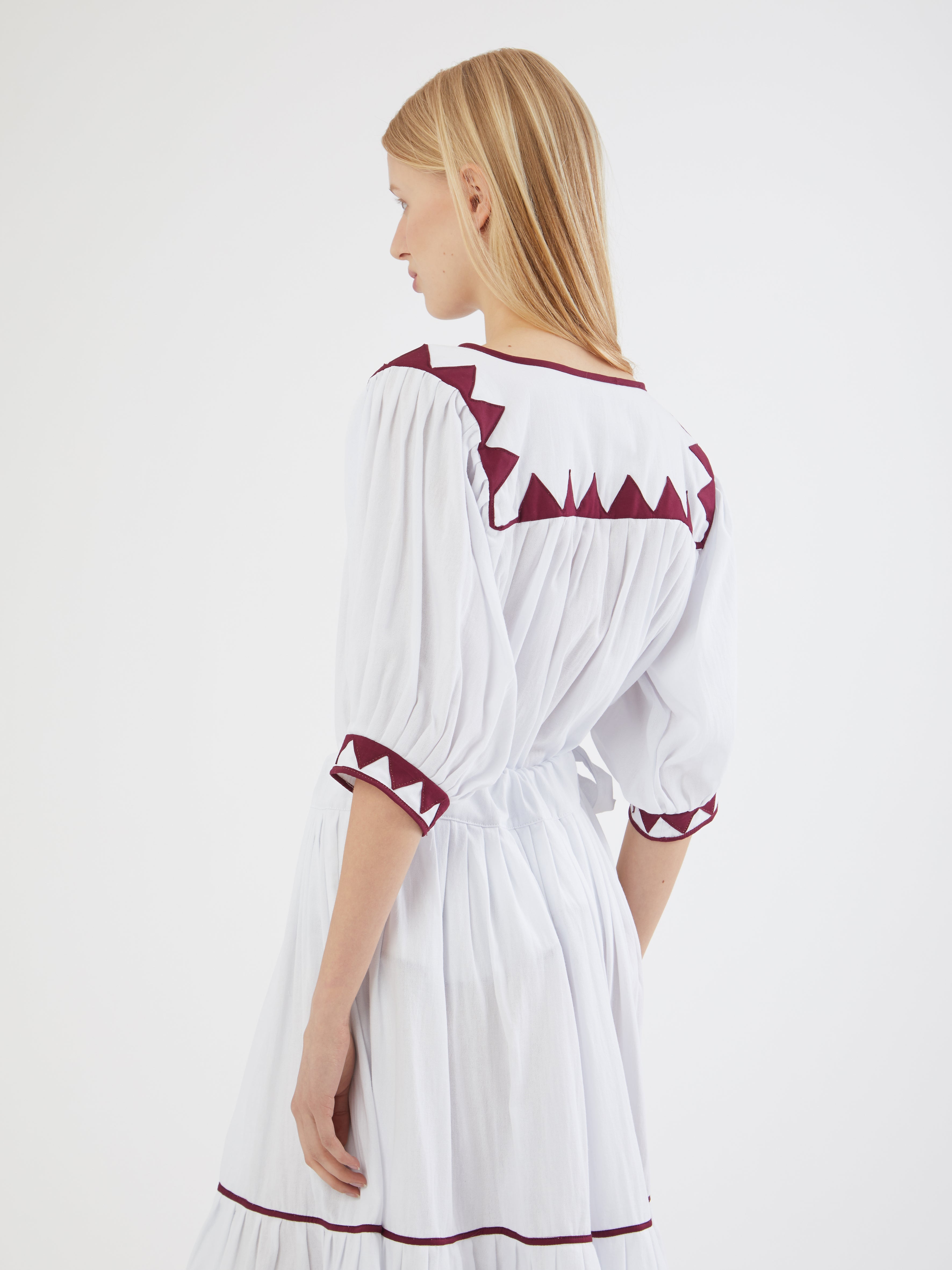 ETHICAL FASHION, CRAFTSMANSHIP, SUSTAINABLE FASHION, TRADITIONAL FASHION, ETHNIC FASHION, BOHEMIAN FASHION, MODA ETICA, MODA SOSTENIBILE, TECNICHE ARTIGIANALI, MODA TRADIZIONALE, MODA ETNICA, BOHEMIAN DRESS, MADE IN MEXICO, HANDMADE IN MEXICO, RARAMURI, RICAMATO A MANO, HAND ENBROIDERED, COLORFUL DRESS, RESORT WEAR, Tarahumara COMMUNITY, Chihuahua, EMPOWERING WOMEN