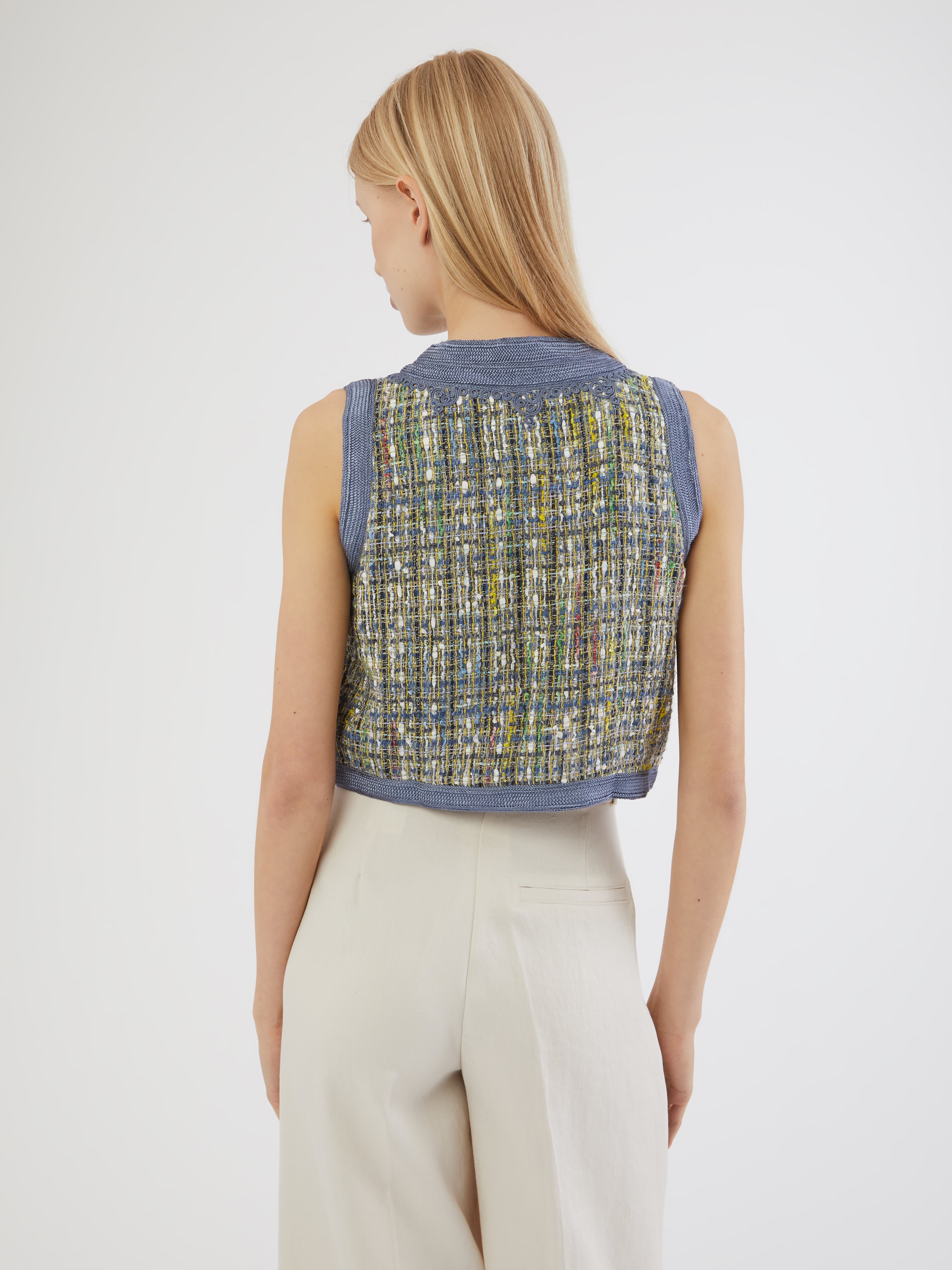 Embroidered in silk threads, Ethical fashion, craftsmanship, sustainable fashion, traditional fashion, ethnic fashion, moda etica, moda sostenibile, tecniche artigianali, moda tradizionale, moda etnica, fatto a mano, handmade, bohemian jacket, boho vest, midseason vest, gilet di mezza stagione, ricamo a mano, hand embroidery, silk embroidery, ricamo seta, moroccan vest, gilet marocchina, collo coreana, giacca di lana bouclé, wool bouclé vest, wool bouclé