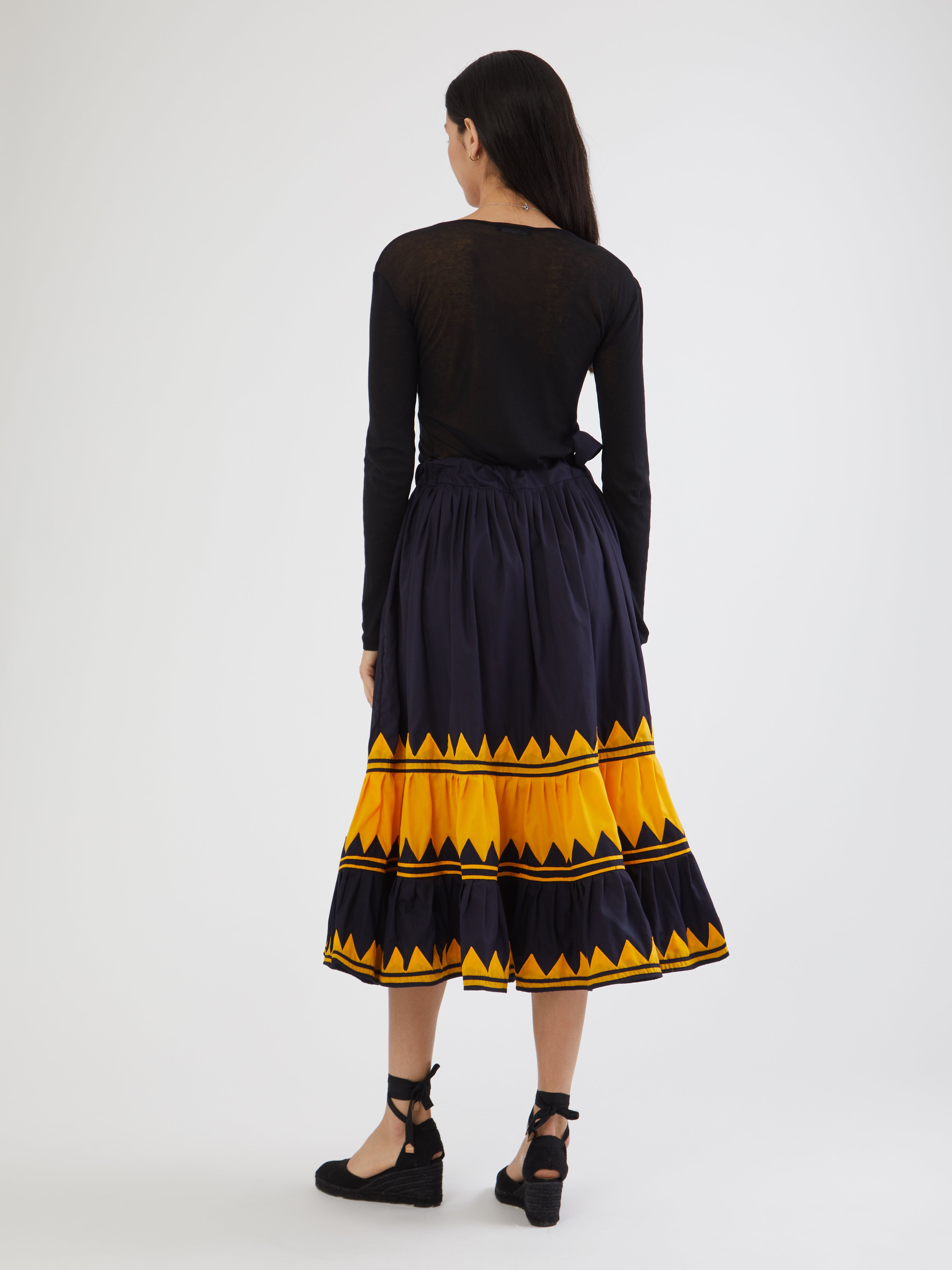 ETHICAL FASHION, CRAFTSMANSHIP, SUSTAINABLE FASHION, TRADITIONAL FASHION, ETHNIC FASHION, BOHEMIAN FASHION, MODA ETICA, MODA SOSTENIBILE, TECNICHE ARTIGIANALI, MODA TRADIZIONALE, MODA ETNICA, BOHEMIAN DRESS, MADE IN MEXICO, HANDMADE IN MEXICO, RARAMURI, RICAMATO A MANO, HAND ENBROIDERED, COLORFUL DRESS, RESORT WEAR, Tarahumara COMMUNITY, Chihuahua, EMPOWERING WOMEN