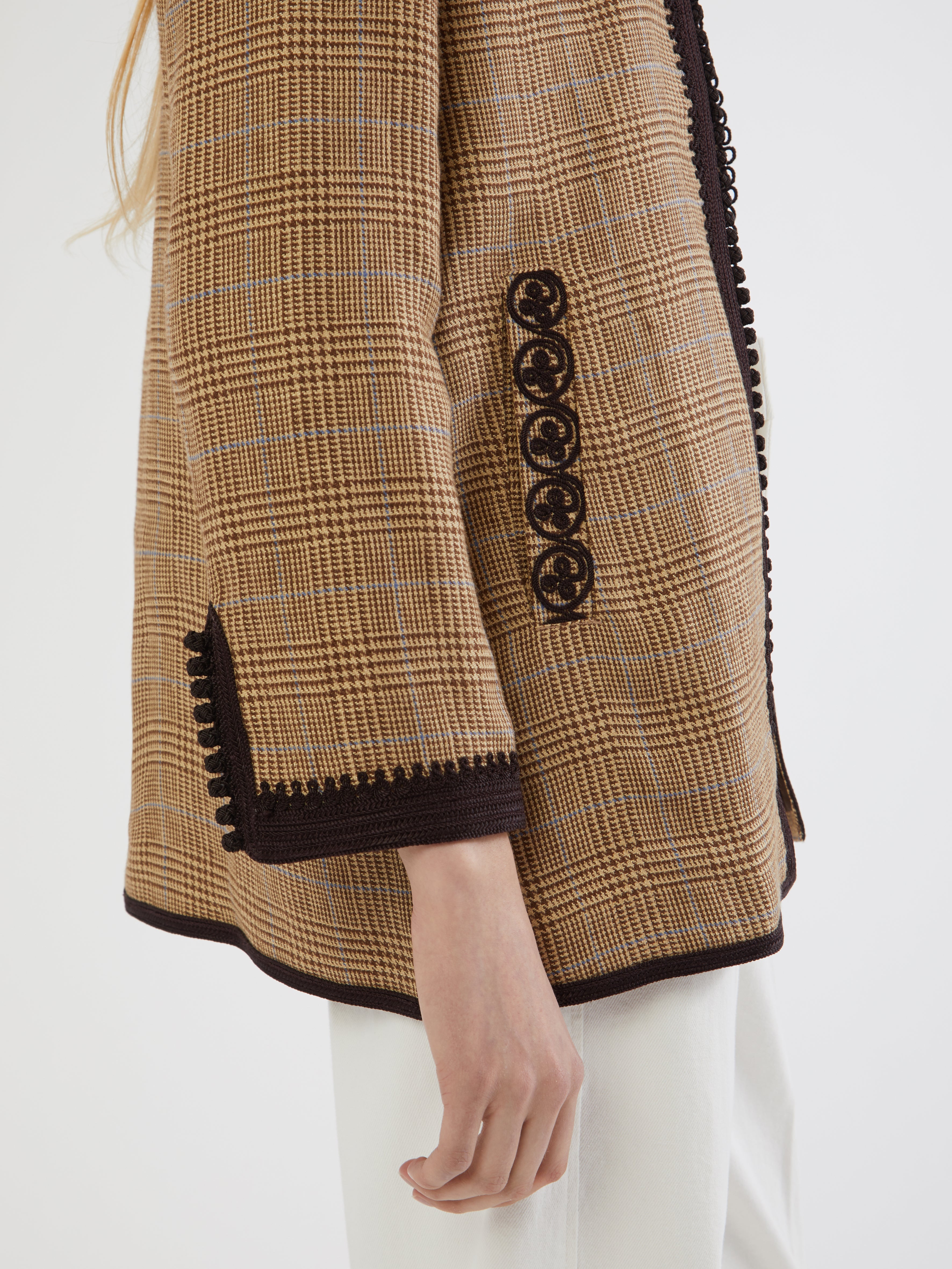 Traditional embellished coat made in silk velvet, Embroidered in silk threads, 100% silk velvet; 100% silk embroidery Ethical fashion, craftsmanship, sustainable fashion, traditional fashion, ethnic fashion, moda etica, moda sostenibile, tecniche artigianali, moda tradizionale, moda etnica, fatto a mano, handmade, bohemian coat, boho coat, velvet coat, giacca di velluto, midseason coat, giacca di mezza stagione, ricamo a mano, hand embroidery, silk embroidery, ricamo seta 