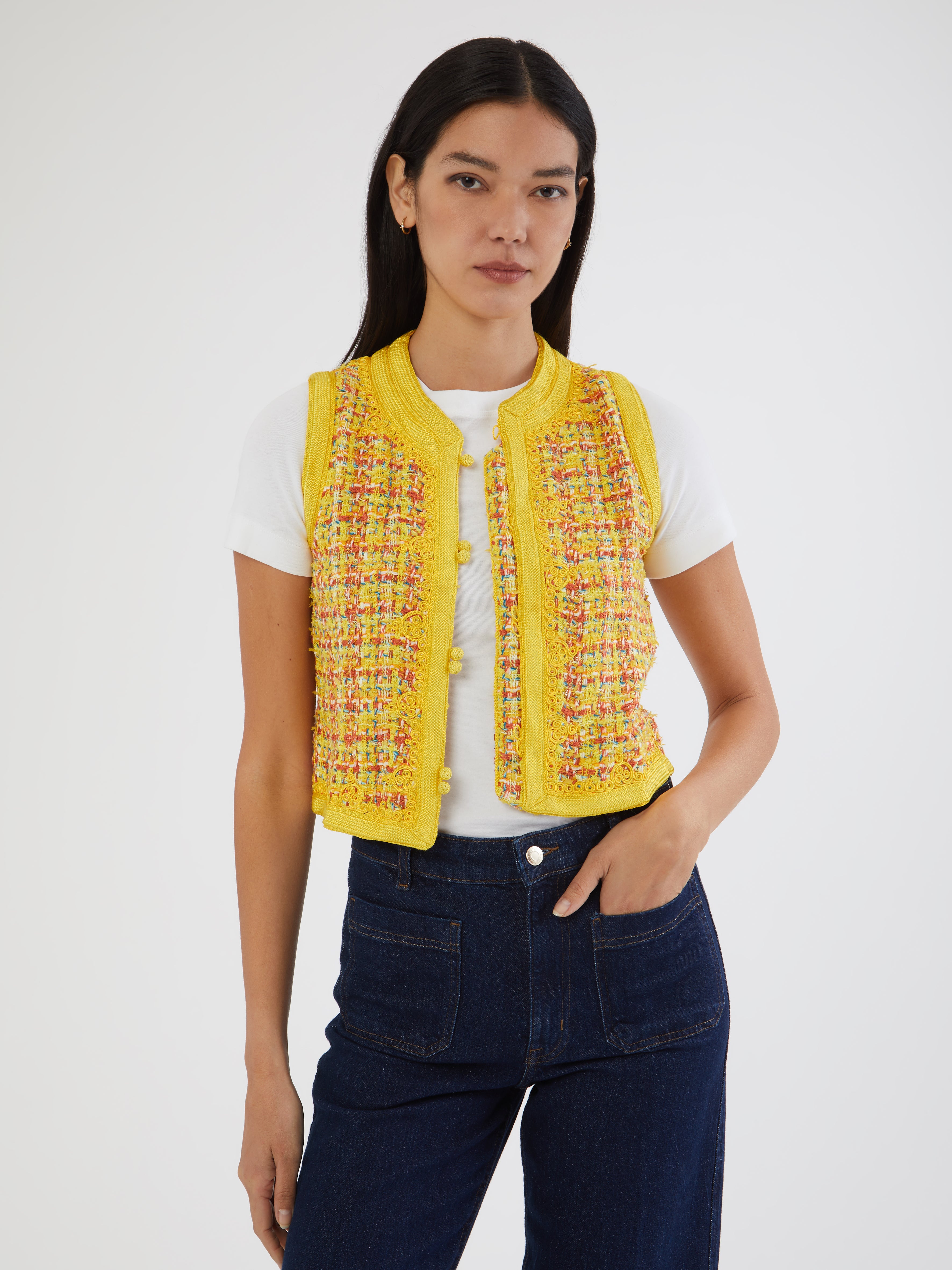 Embroidered in silk threads, Ethical fashion, craftsmanship, sustainable fashion, traditional fashion, ethnic fashion, moda etica, moda sostenibile, tecniche artigianali, moda tradizionale, moda etnica, fatto a mano, handmade, bohemian jacket, boho vest, midseason vest, gilet di mezza stagione, ricamo a mano, hand embroidery, silk embroidery, ricamo seta, moroccan vest, gilet marocchina, collo coreana, giacca di lana bouclé, wool bouclé vest, wool bouclé