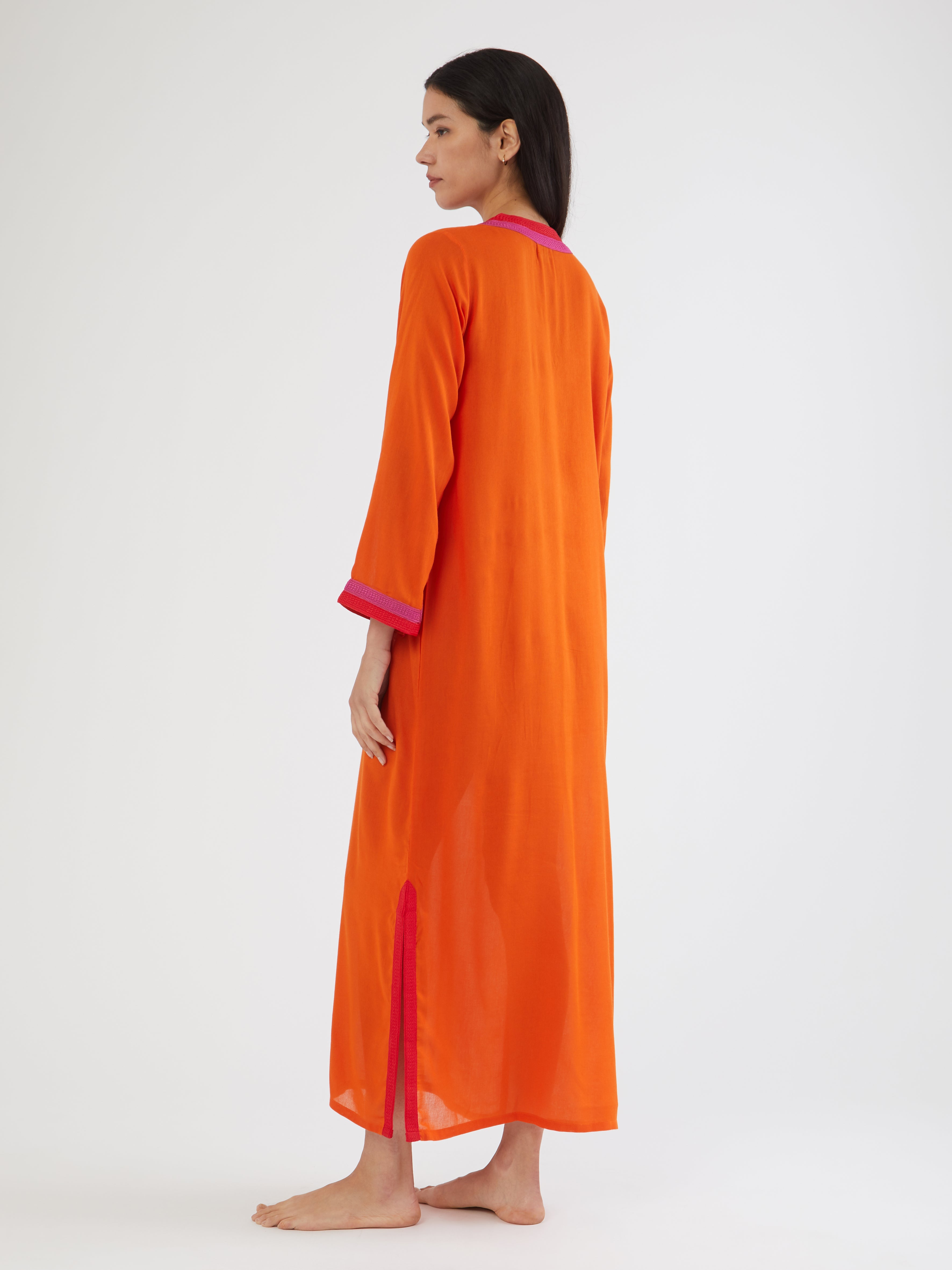Ethical fashion, craftsmanship, sustainable fashion, traditional fashion, ethnic fashion, moda etica, moda sostenibile, tecniche artigianali, moda tradizionale, moda etnica, fatto a mano, handmade, kaftano, kaftan, beachwear, moda di spiaggia, summer wear, bohemian style, boho styile, stile bohemio, stile boho, resort wear, morocco, moda marochina, moroccan fashion, moroccan style, hand embroidery, ricamato a mano, ricamo, ricamo marocchino, moroccan embroidery, colorful kaftan, cotton kaftan, beach style. 