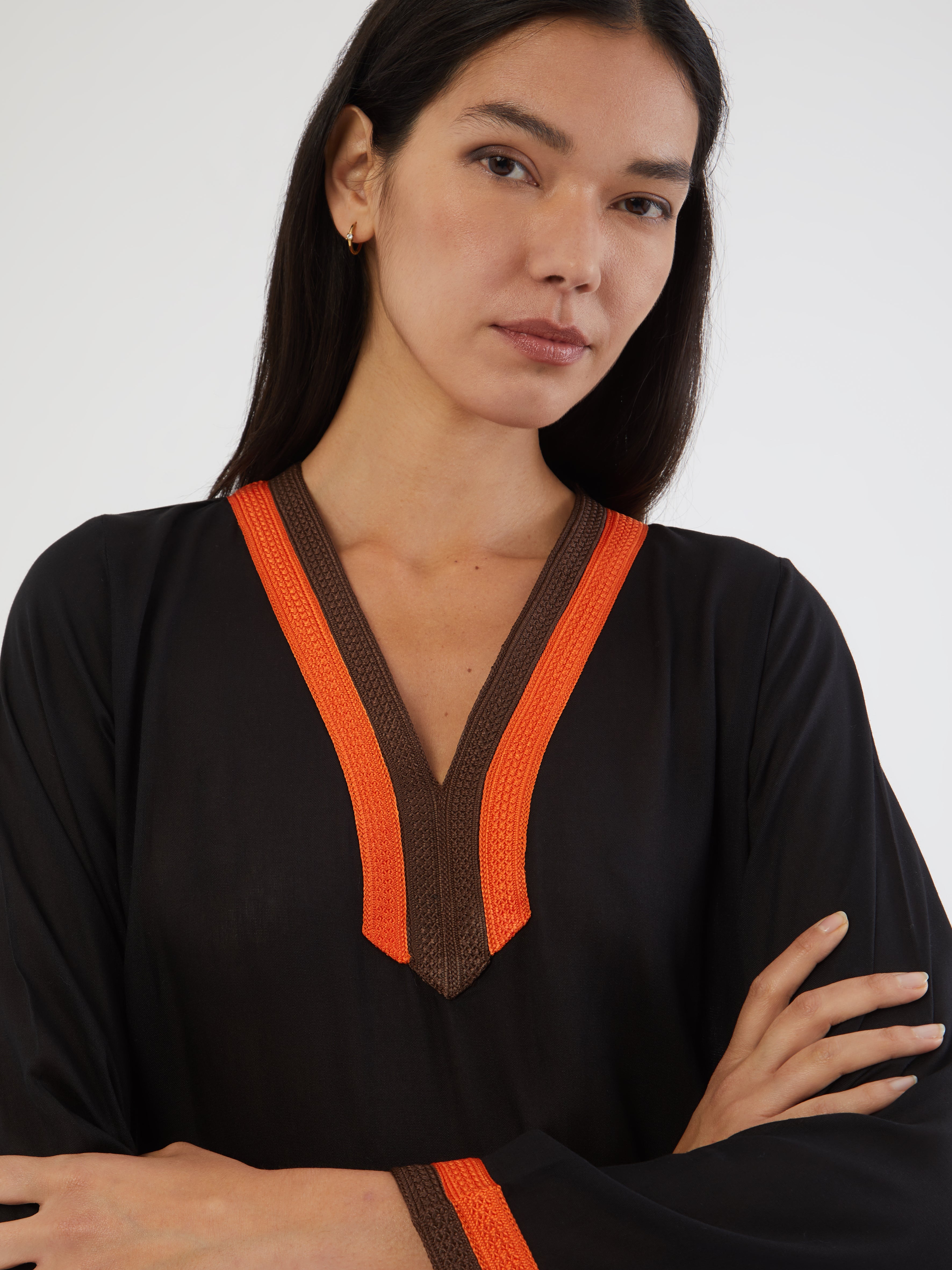 Ethical fashion, craftsmanship, sustainable fashion, traditional fashion, ethnic fashion, moda etica, moda sostenibile, tecniche artigianali, moda tradizionale, moda etnica, fatto a mano, handmade, kaftano, kaftan, beachwear, moda di spiaggia, summer wear, bohemian style, boho styile, stile bohemio, stile boho, resort wear, morocco, moda marochina, moroccan fashion, moroccan style, hand embroidery, ricamato a mano, ricamo, ricamo marocchino, moroccan embroidery, colorful kaftan, cotton kaftan, beach style. 