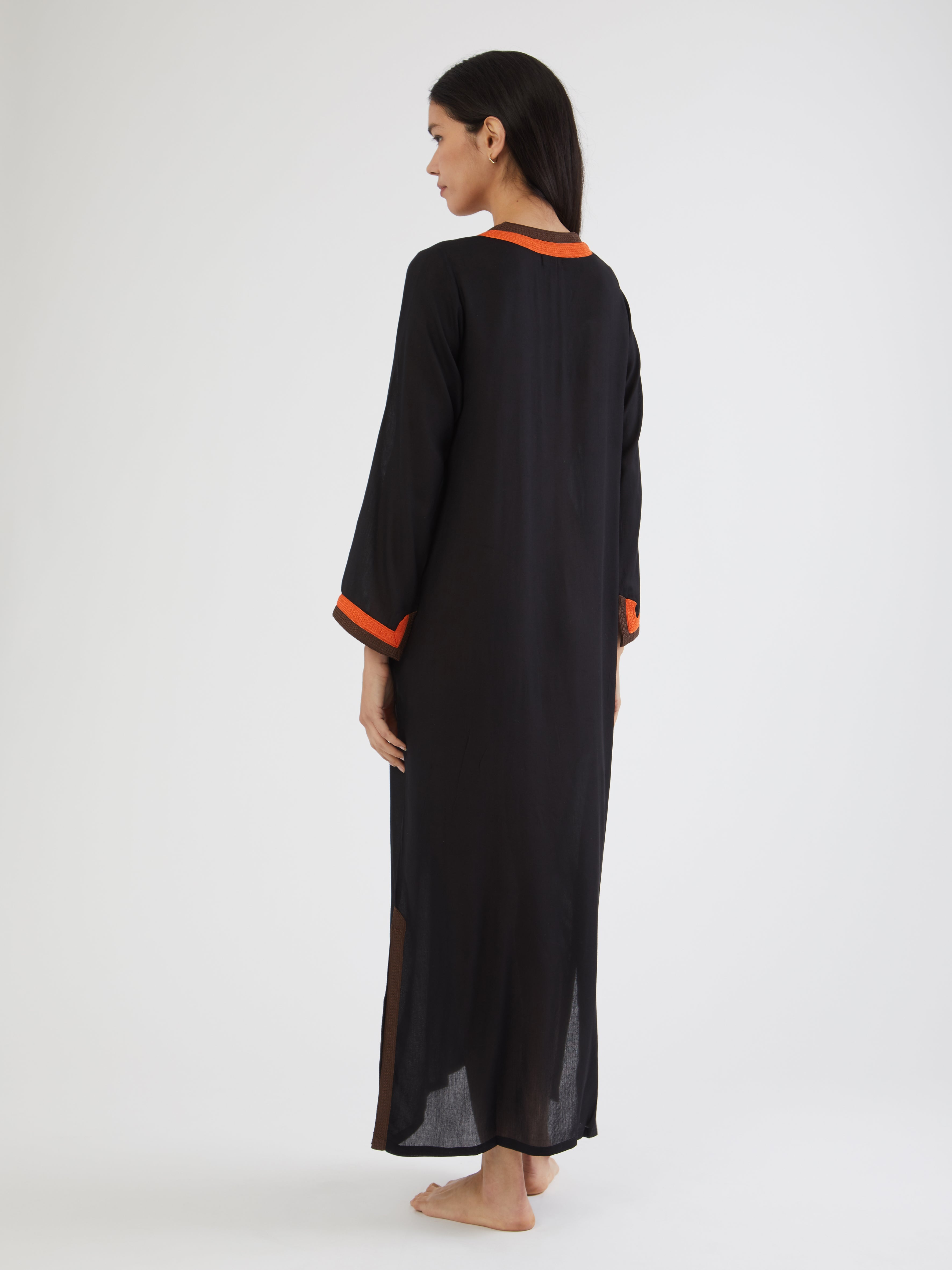 Ethical fashion, craftsmanship, sustainable fashion, traditional fashion, ethnic fashion, moda etica, moda sostenibile, tecniche artigianali, moda tradizionale, moda etnica, fatto a mano, handmade, kaftano, kaftan, beachwear, moda di spiaggia, summer wear, bohemian style, boho styile, stile bohemio, stile boho, resort wear, morocco, moda marochina, moroccan fashion, moroccan style, hand embroidery, ricamato a mano, ricamo, ricamo marocchino, moroccan embroidery, colorful kaftan, cotton kaftan, beach style. 