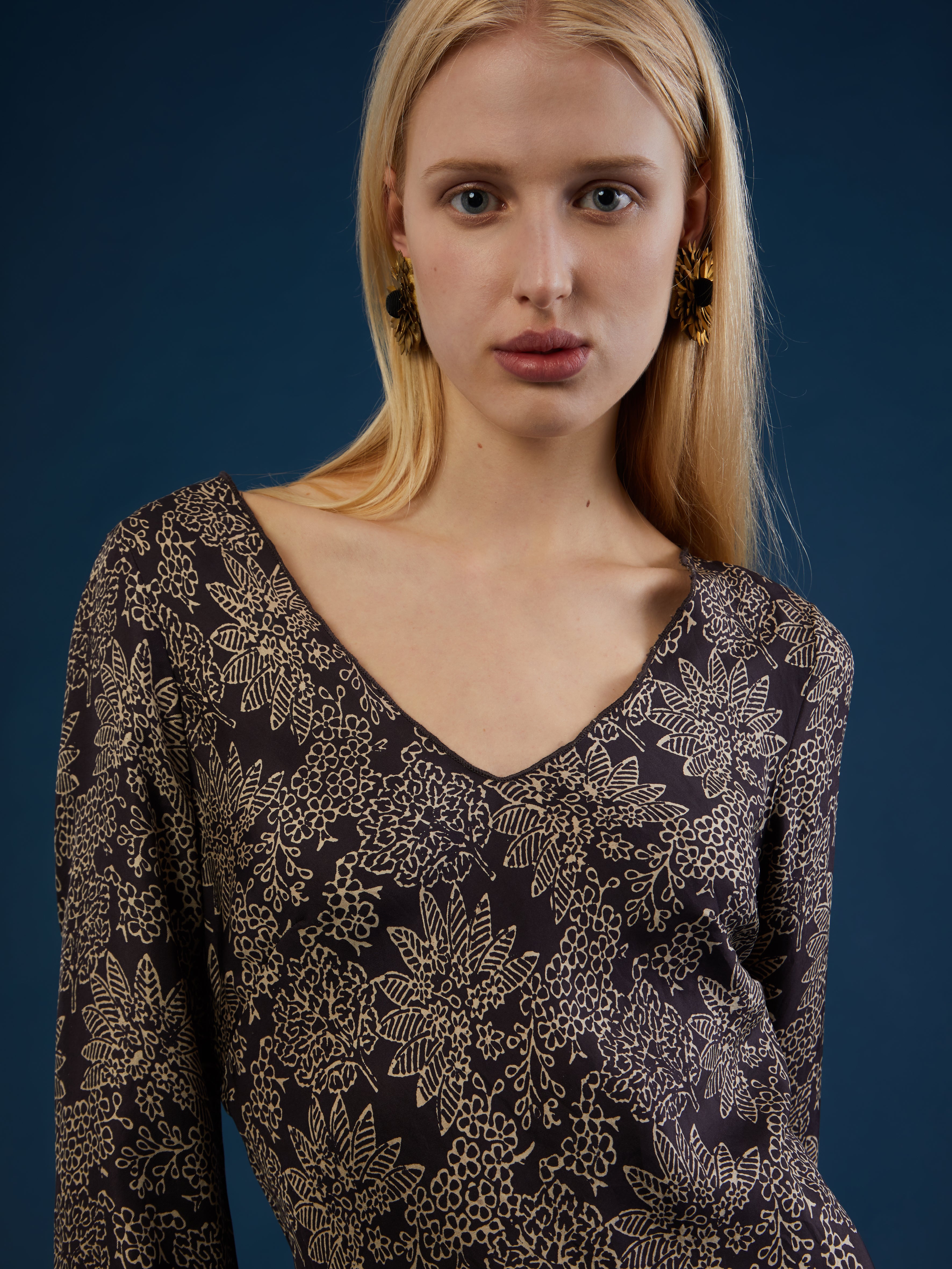 FASHION, BIASED DRESS, TIE DYE, HANDMADE IN INDIA, HANDMADE PRINT, SILK DRESS, SUMMER DRESS, SILK, LONG SLEEVE DRESS, SILK BIASED DRESS, VESTITO IN SETA, FATTO A MANO, TINTO A MANO, VESTITO A MANICHE LUNGHE, TAGLIO SBIECO