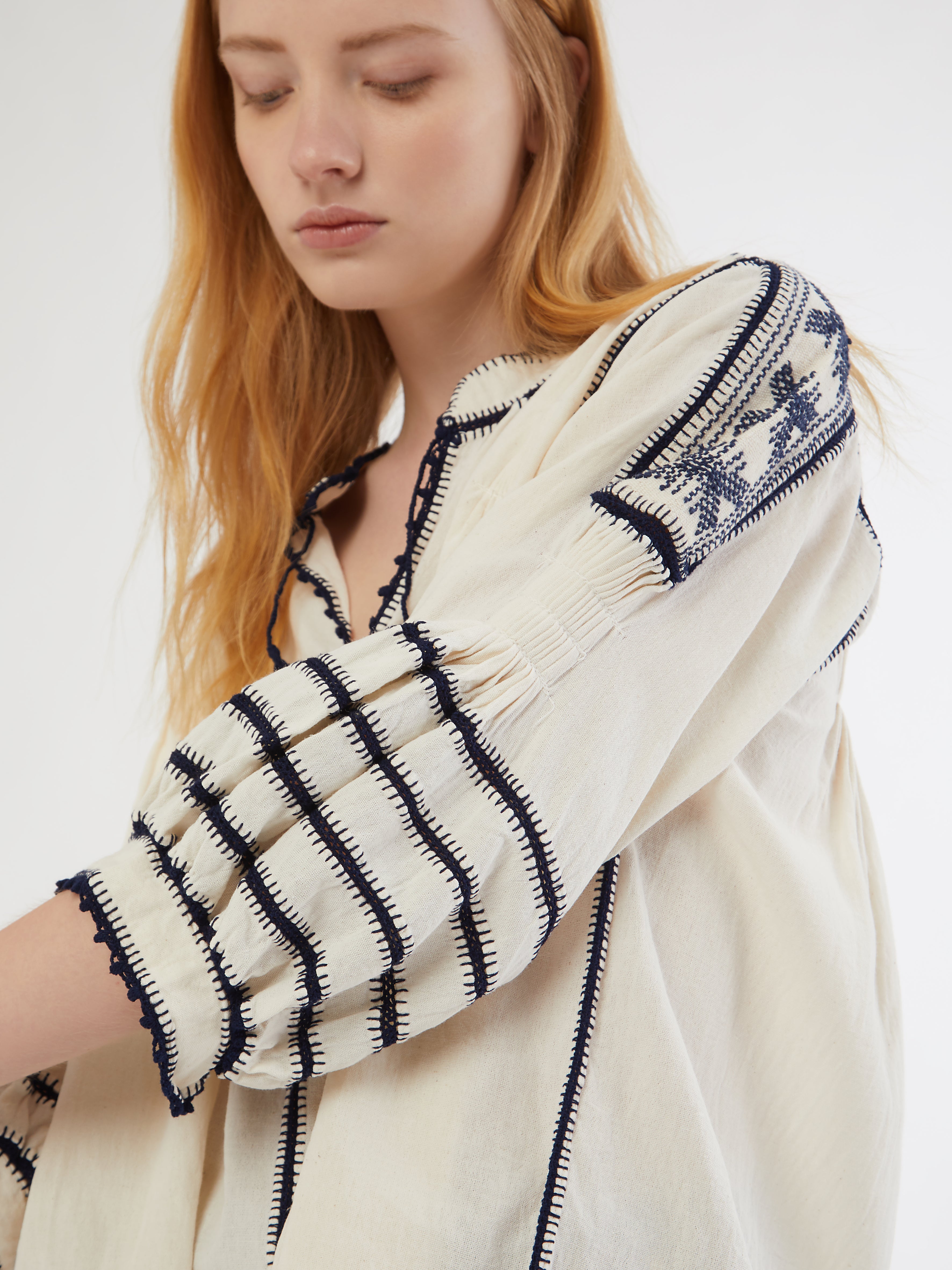 ETHICAL FASHION, CRAFTSMANSHIP, SUSTAINABLE FASHION, TRADITIONAL FASHION, ETHNIC FASHION, BOHEMIAN FASHION, MODA ETICA, MODA SOSTENIBILE, TECNICHE ARTIGIANALI, MODA TRADIZIONALE, MODA ETNICA, BOHEMIAN DRESS, MADE IN MEXICO, HANDMADE IN MEXICO, ZAPOTECA, RICAMATO A MANO, HAND ENBROIDERED, COLORFUL DRESS, RESORT WEAR, Tarahumara COMMUNITY, Chihuahua, EMPOWERING WOMEN, OXACA