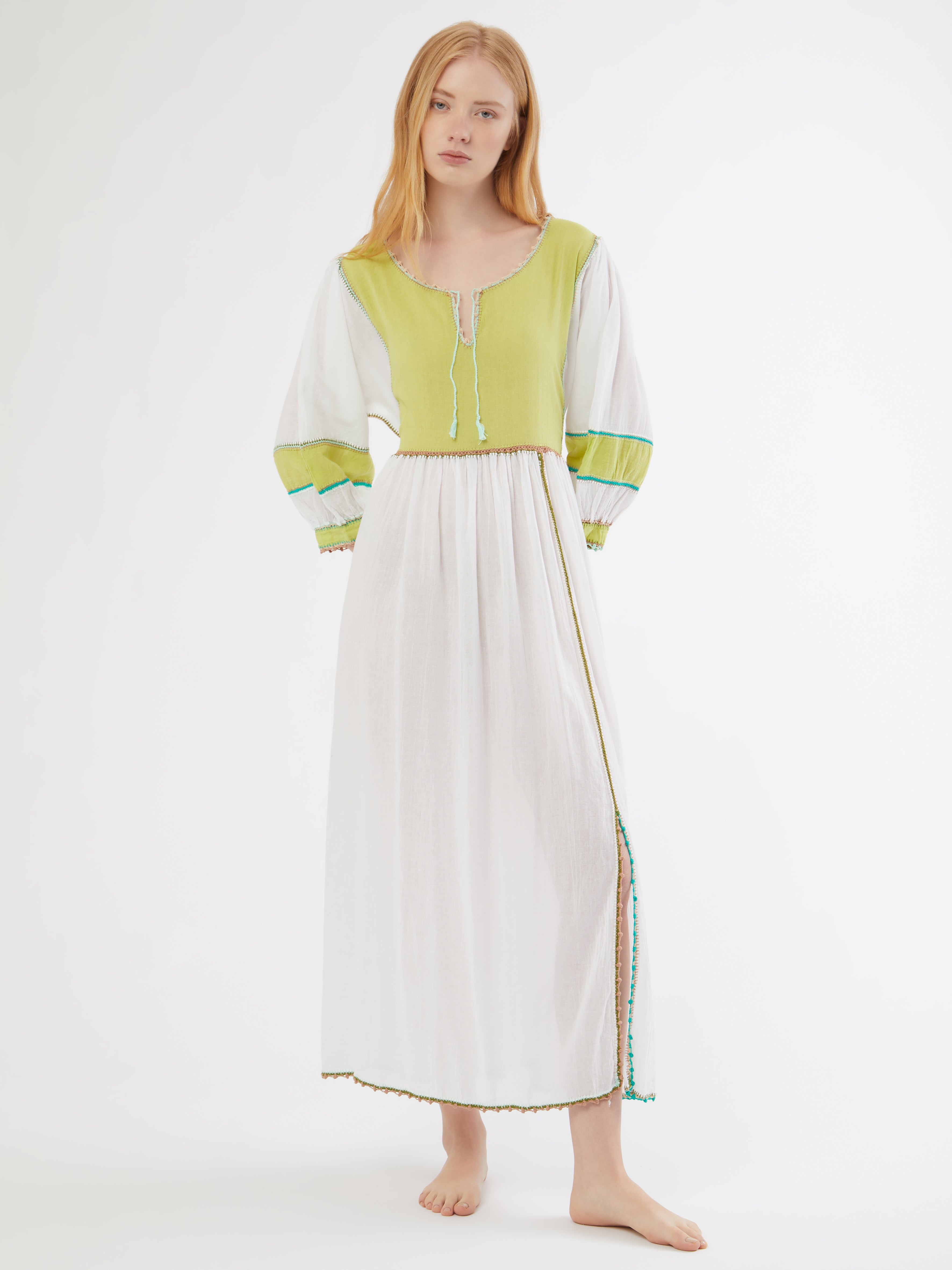 ETHICAL FASHION, CRAFTSMANSHIP, SUSTAINABLE FASHION, TRADITIONAL FASHION, ETHNIC FASHION, BOHEMIAN FASHION, MODA ETICA, MODA SOSTENIBILE, TECNICHE ARTIGIANALI, MODA TRADIZIONALE, MODA ETNICA, BOHEMIAN DRESS, MADE IN MEXICO, HANDMADE IN MEXICO, ZAPOTECA, RICAMATO A MANO, HAND ENBROIDERED, COLORFUL DRESS, RESORT WEAR, Tarahumara COMMUNITY, Chihuahua, EMPOWERING WOMEN, OXACA