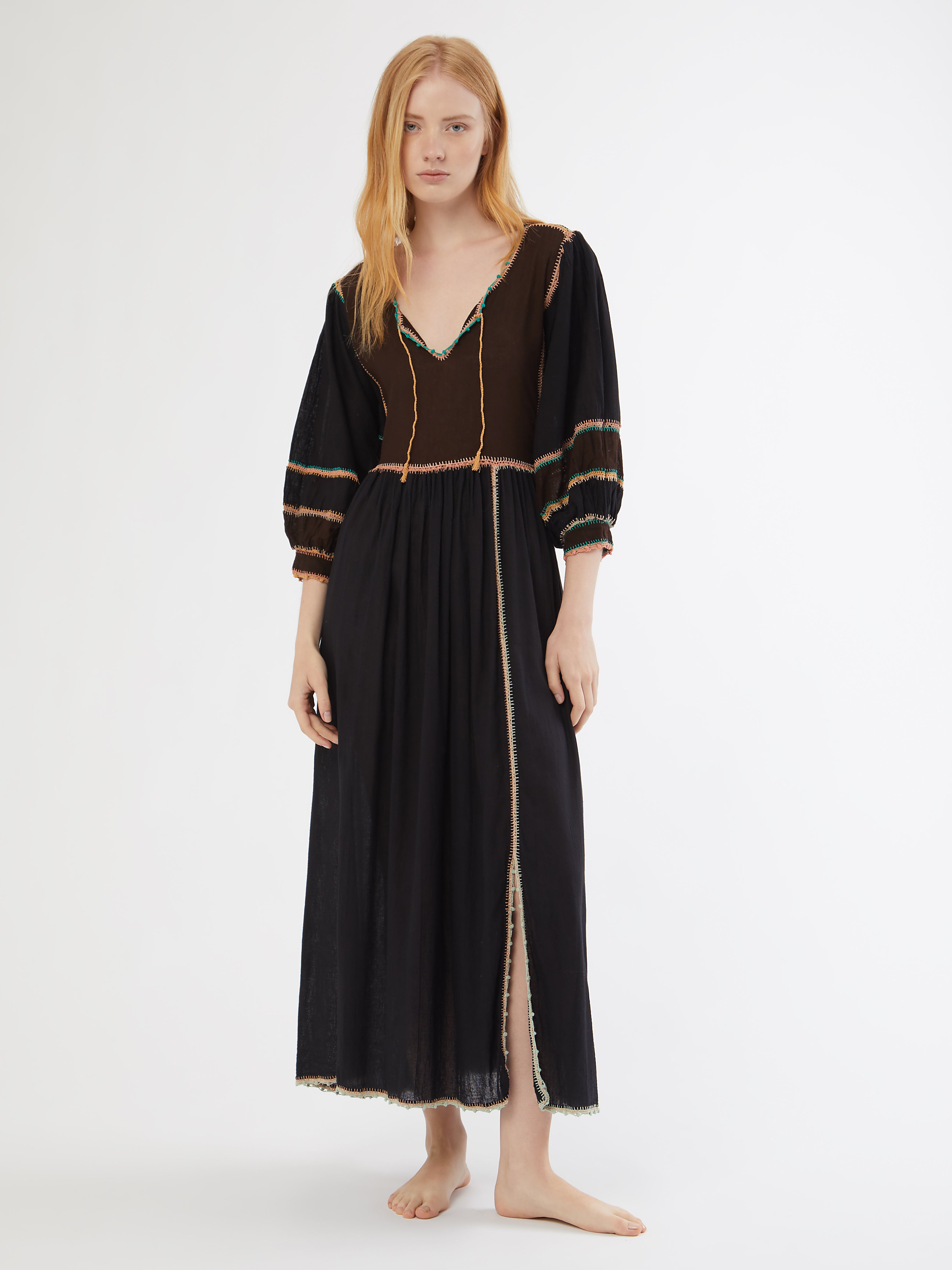 ETHICAL FASHION, CRAFTSMANSHIP, SUSTAINABLE FASHION, TRADITIONAL FASHION, ETHNIC FASHION, BOHEMIAN FASHION, MODA ETICA, MODA SOSTENIBILE, TECNICHE ARTIGIANALI, MODA TRADIZIONALE, MODA ETNICA, BOHEMIAN DRESS, MADE IN MEXICO, HANDMADE IN MEXICO, ZAPOTECA, RICAMATO A MANO, HAND ENBROIDERED, COLORFUL DRESS, RESORT WEAR, Tarahumara COMMUNITY, Chihuahua, EMPOWERING WOMEN, OXACA