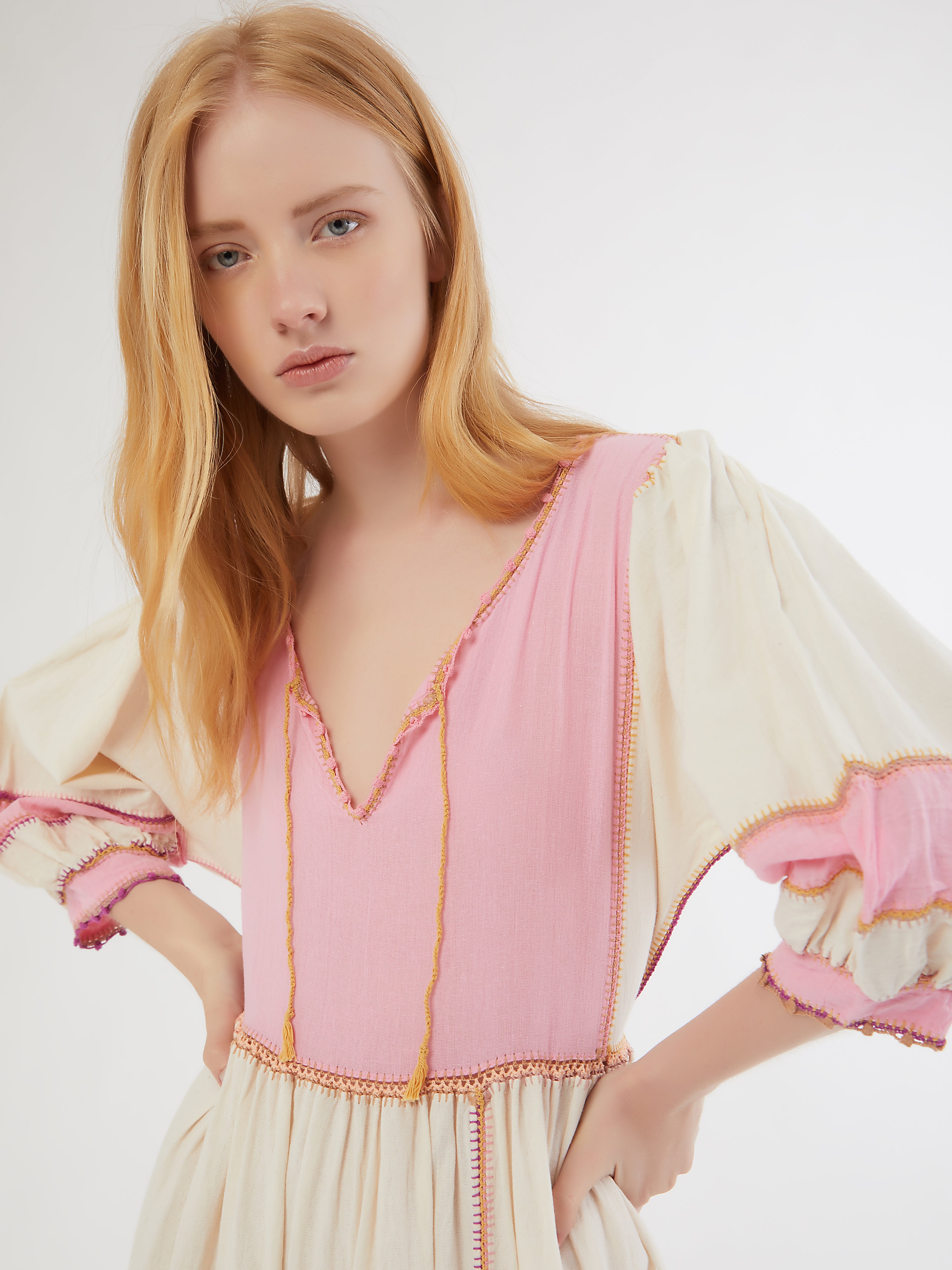 ETHICAL FASHION, CRAFTSMANSHIP, SUSTAINABLE FASHION, TRADITIONAL FASHION, ETHNIC FASHION, BOHEMIAN FASHION, MODA ETICA, MODA SOSTENIBILE, TECNICHE ARTIGIANALI, MODA TRADIZIONALE, MODA ETNICA, BOHEMIAN DRESS, MADE IN MEXICO, HANDMADE IN MEXICO, ZAPOTECA, RICAMATO A MANO, HAND ENBROIDERED, COLORFUL DRESS, RESORT WEAR, Tarahumara COMMUNITY, Chihuahua, EMPOWERING WOMEN, OXACA
