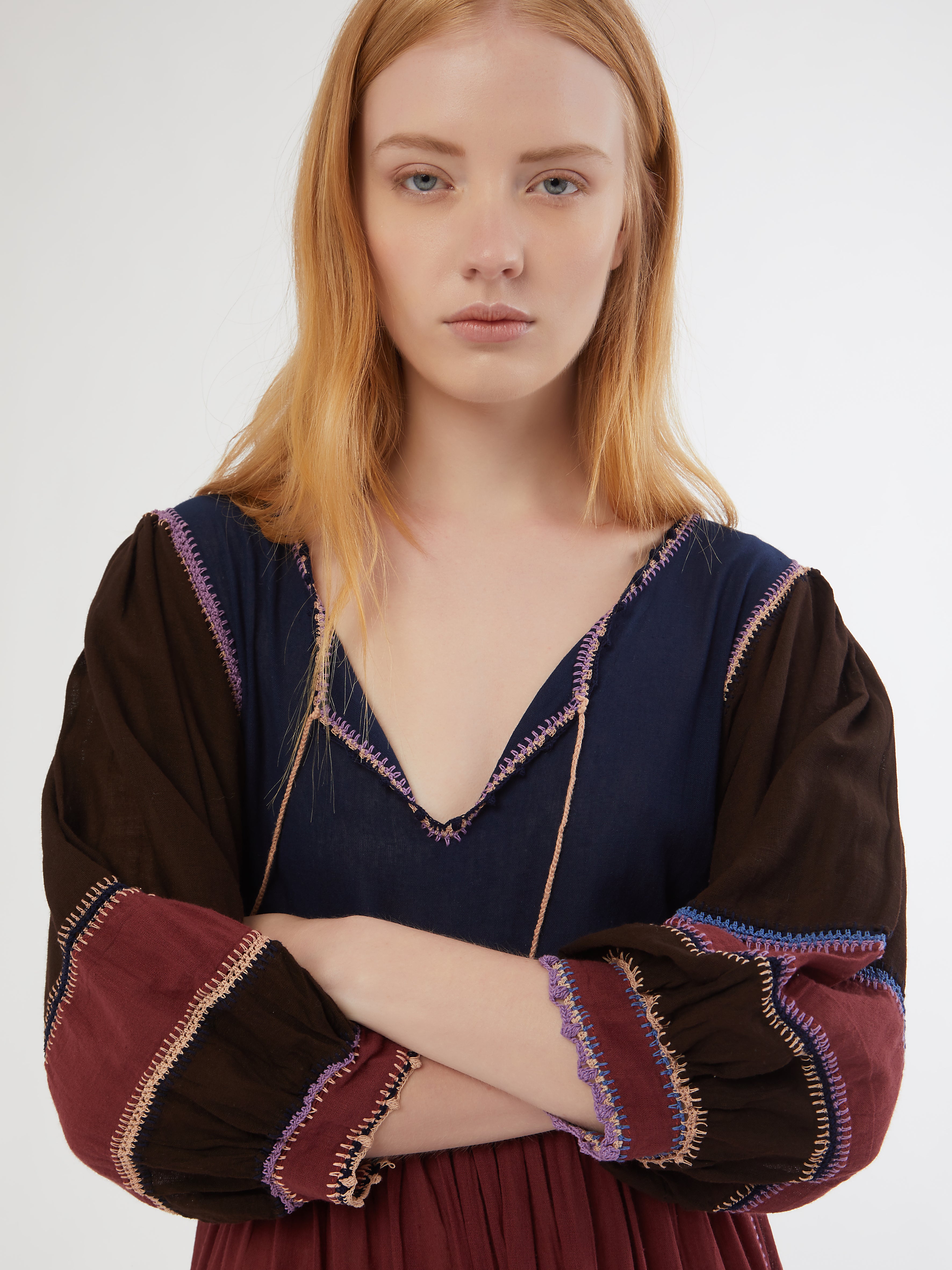 ETHICAL FASHION, CRAFTSMANSHIP, SUSTAINABLE FASHION, TRADITIONAL FASHION, ETHNIC FASHION, BOHEMIAN FASHION, MODA ETICA, MODA SOSTENIBILE, TECNICHE ARTIGIANALI, MODA TRADIZIONALE, MODA ETNICA, BOHEMIAN DRESS, MADE IN MEXICO, HANDMADE IN MEXICO, ZAPOTECA, RICAMATO A MANO, HAND ENBROIDERED, COLORFUL DRESS, RESORT WEAR, Tarahumara COMMUNITY, Chihuahua, EMPOWERING WOMEN, OXACA