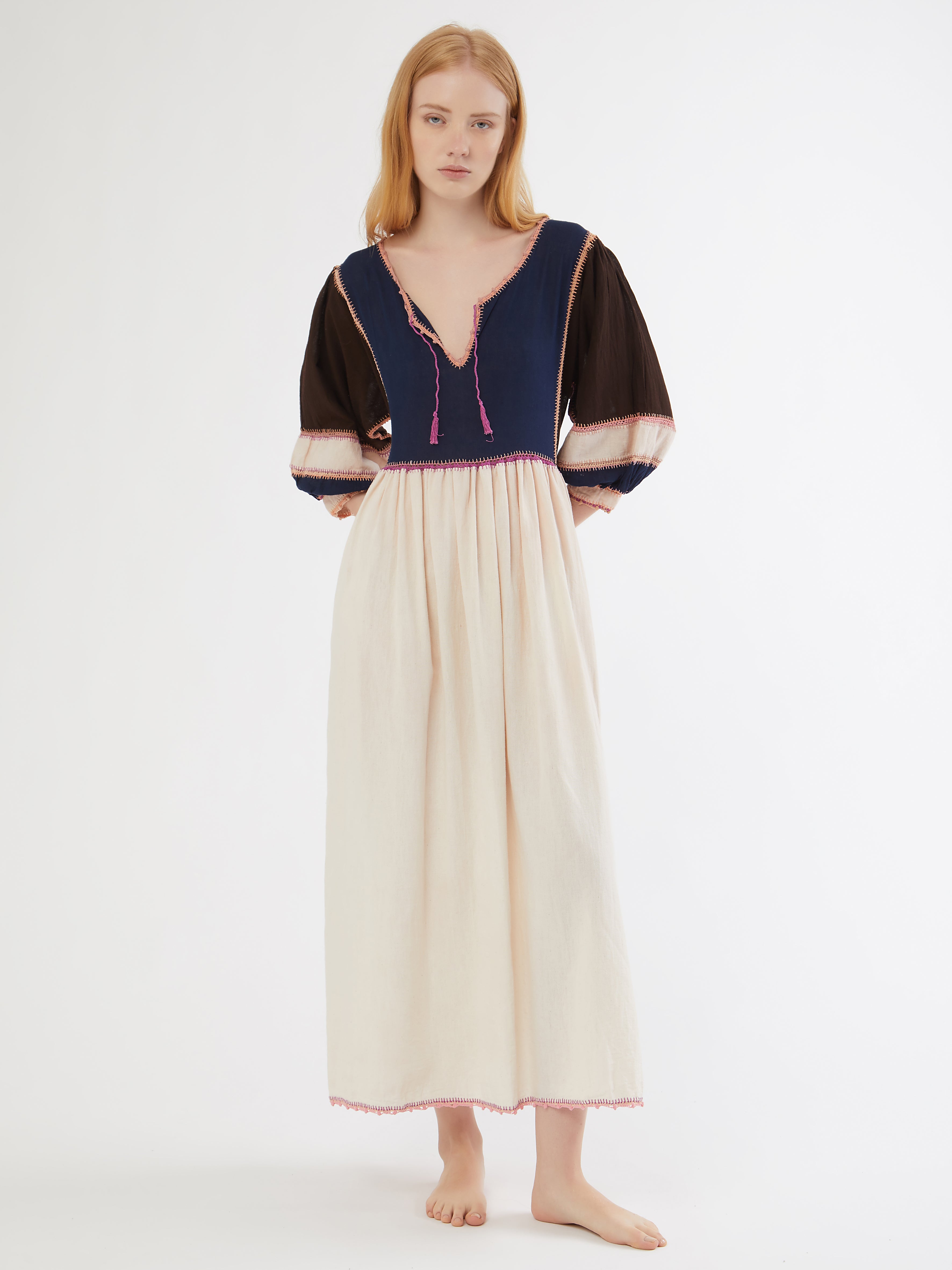 ETHICAL FASHION, CRAFTSMANSHIP, SUSTAINABLE FASHION, TRADITIONAL FASHION, ETHNIC FASHION, BOHEMIAN FASHION, MODA ETICA, MODA SOSTENIBILE, TECNICHE ARTIGIANALI, MODA TRADIZIONALE, MODA ETNICA, BOHEMIAN DRESS, MADE IN MEXICO, HANDMADE IN MEXICO, ZAPOTECA, RICAMATO A MANO, HAND ENBROIDERED, COLORFUL DRESS, RESORT WEAR, Tarahumara COMMUNITY, Chihuahua, EMPOWERING WOMEN, OXACA