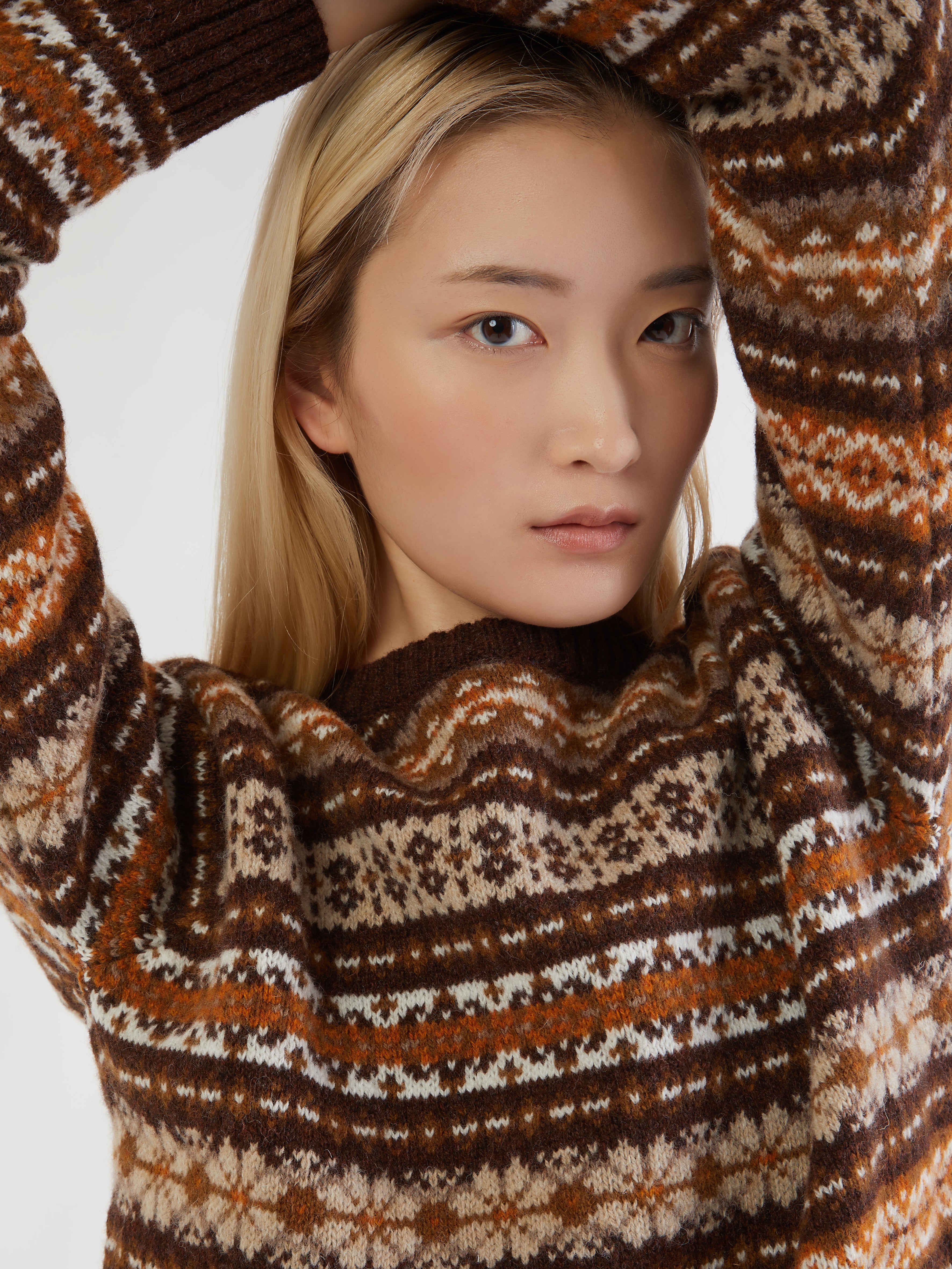 ETHICAL FASHION, CRAFTSMANSHIP, SUSTAINABLE FASHION, TRADITIONAL FASHION, ETHNIC FASHION, BOHEMIAN FASHION, MODA ETICA, MODA SOSTENIBILE, TECNICHE ARTIGIANALI, MODA TRADIZIONALE, MODA ETNICA, VESTITI BOHEMIAN, GOLF, FAIR ISLE, SCOTTISH SWEATER, 100% LANA, 100% WOOL, TRADITIONAL SWEATER, MADE IN SCOTLAND, GOLF INGLESI