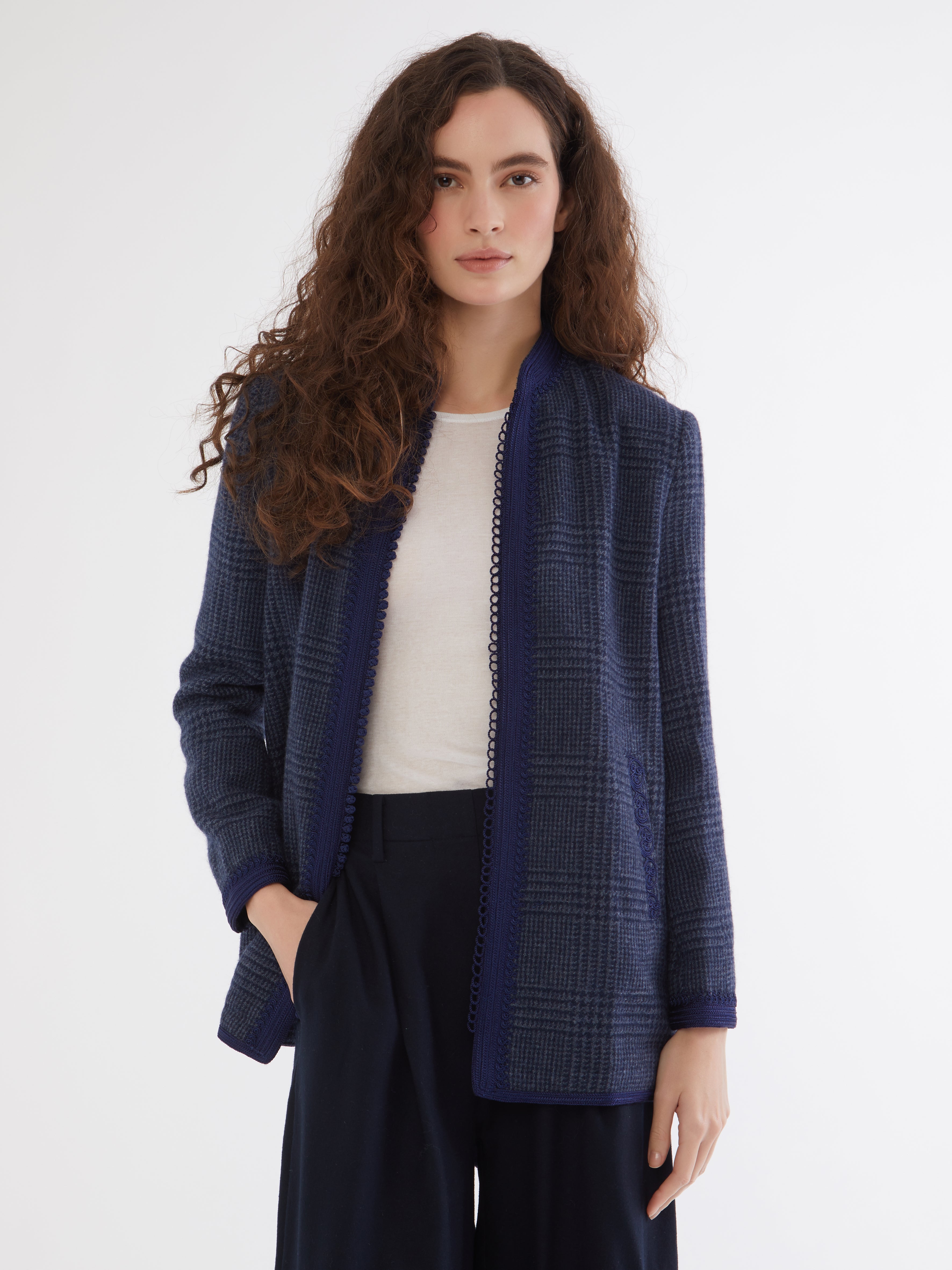 Traditional embellished jacket, Embroidered in silk threads, 100% silk velvet; 100% silk embroidery Ethical fashion, craftsmanship, sustainable fashion, traditional fashion, ethnic fashion, moda etica, moda sostenibile, tecniche artigianali, moda tradizionale, moda etnica, fatto a mano, handmade, bohemian coat, boho coat, velvet coat, giacca di velluto, midseason coat, giacca di mezza stagione, ricamo a mano, hand embroidery, silk embroidery, ricamo seta, giacche sartoriali, tailored jacket, wool jacket, bl